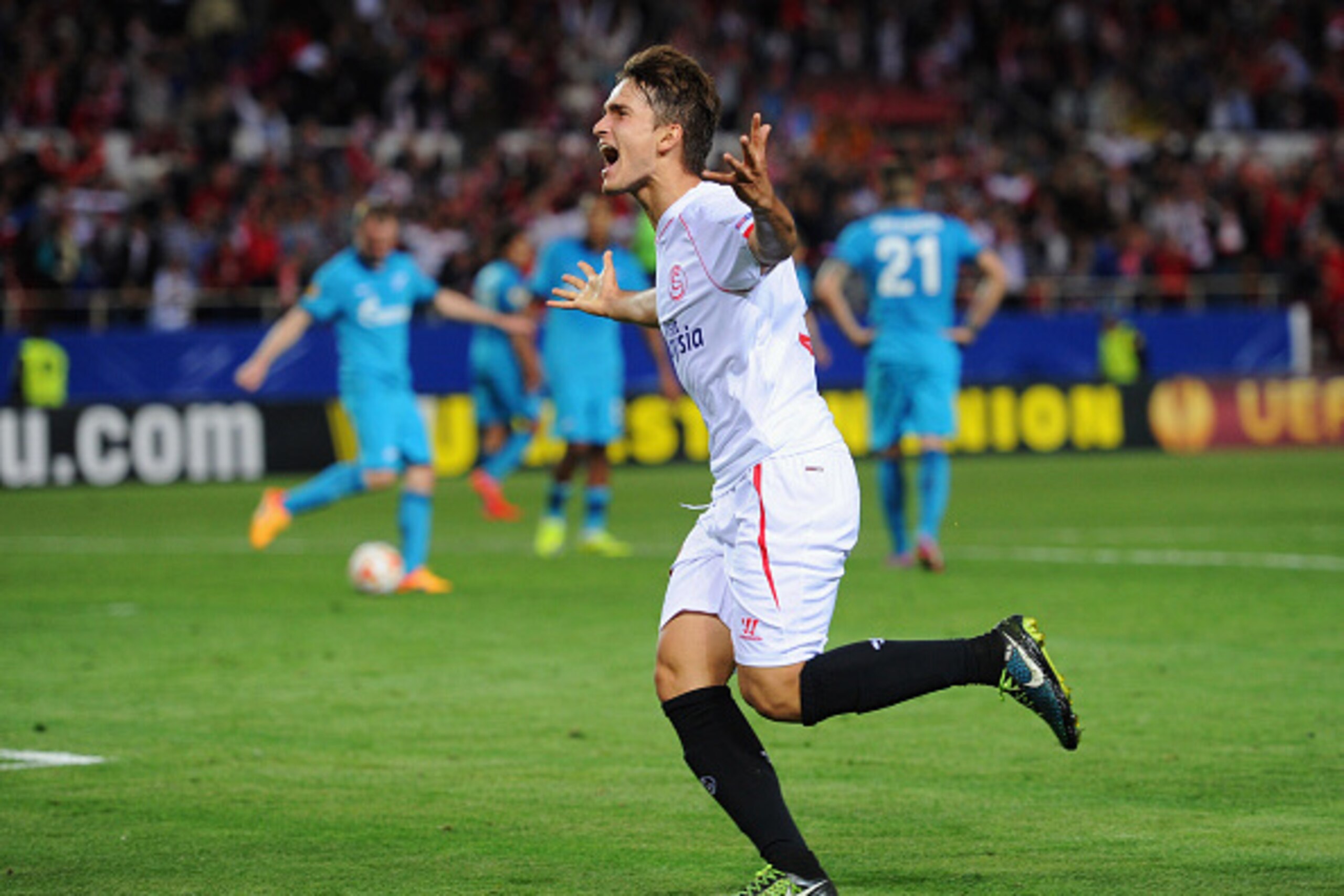 SEVILLE, SPAIN - APRIL 16:  Denis Suarez of Sevilla celebrates as he scores their second goal during the UEFA Europa League Quarter Final first leg match between FC Sevilla and FC Zenit at Estadio Ramon Sanchez Pizjuan on April 16, 2015 in Seville, Spain.