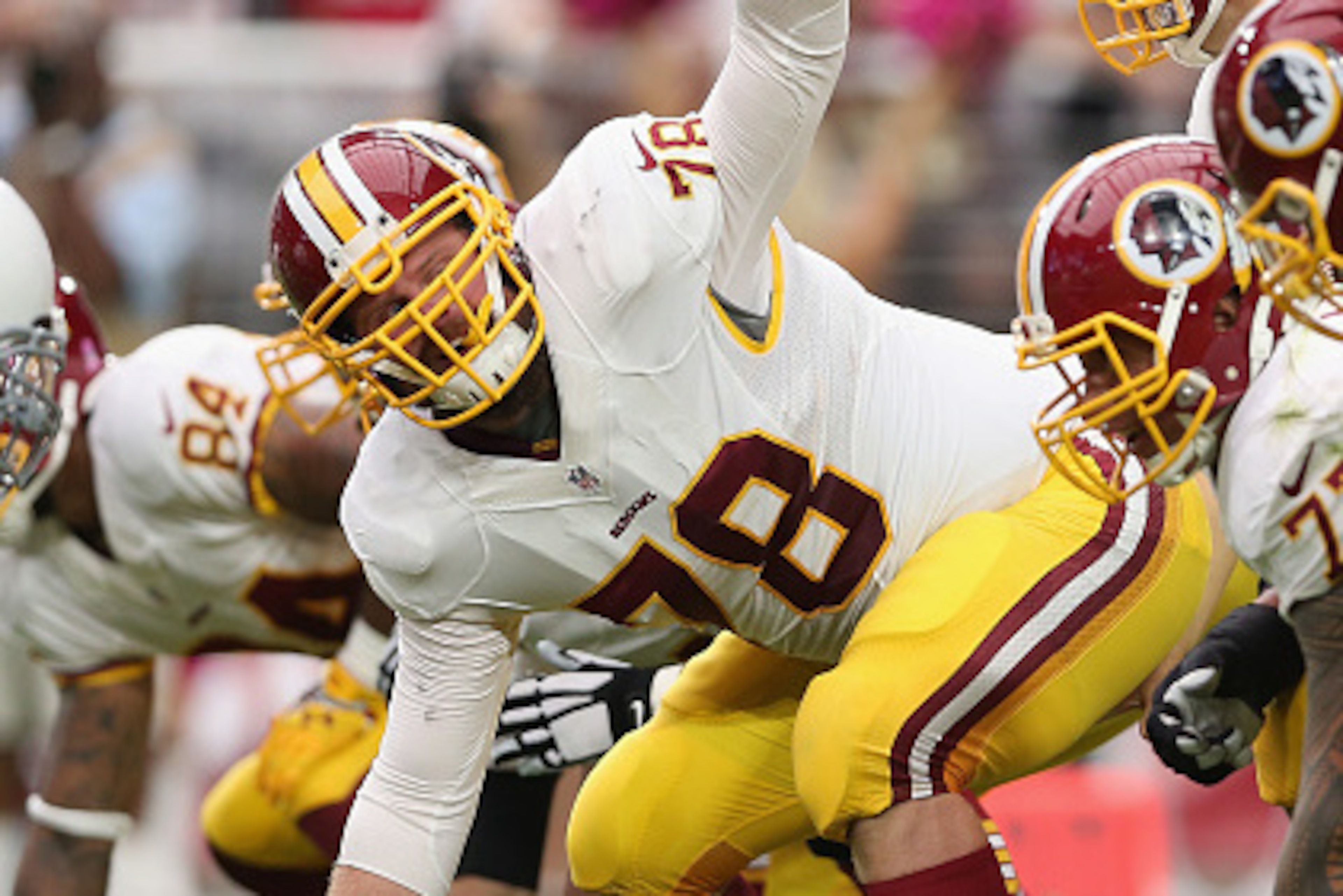 GLENDALE, AZ - OCTOBER 12:  Center Kory Lichtensteiger #78 of the Washington Redskins prepares to snap the football during the NFL game against the Arizona Cardinals at the University of Phoenix Stadium on October 12, 2014 in Glendale, Arizona. The Cardin