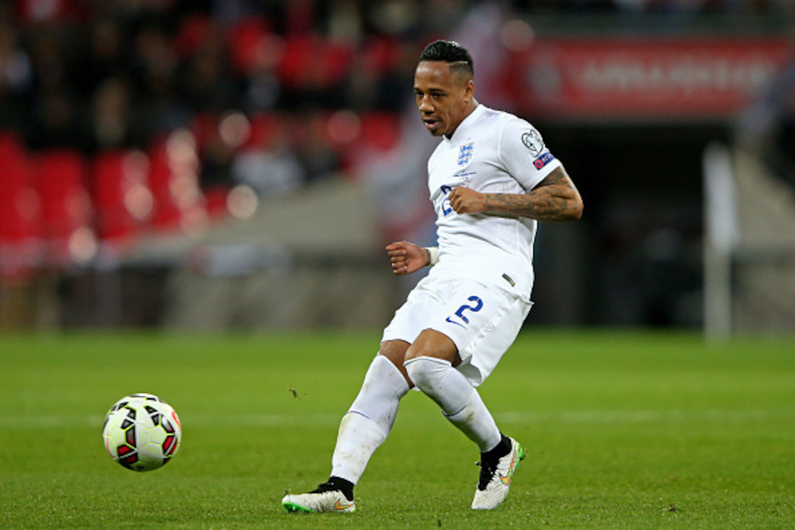 LONDON, ENGLAND - MARCH 27: Nathaniel Clyne of England passes the ball during the EURO 2016 Qualifier match between England and Lithuania at Wembley Stadium on March 27, 2015 in London, England. (Photo by Ian Walton/Getty Images) LONDON, ENGLAND - MARCH 27: Nathaniel Clyne of England passes the ball during the EURO 2016 Qualifier match between England and Lithuania at Wembley Stadium on March 27, 2015 in London, England. (Photo by Ian Walton/Getty Images)