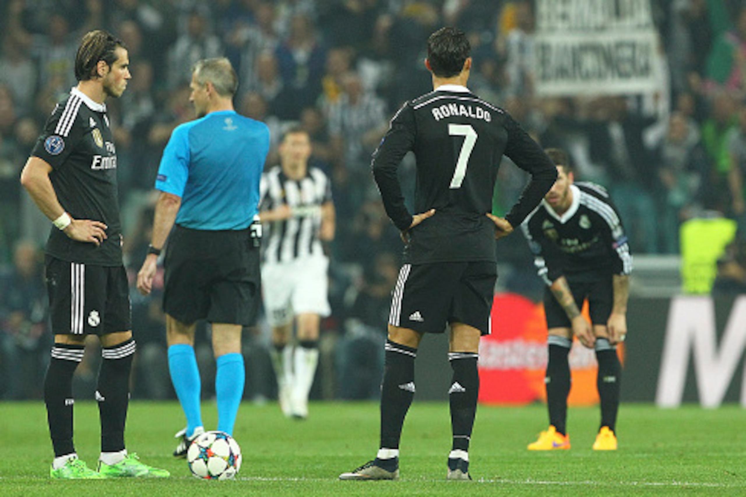 TURIN, ITALY - MAY 05: Gareth Bale and Cristiano Ronaldo of Real Madrid CF show their dejection during the UEFA Champions League semi final match between Juventus and Real Madrid CF at Juventus Arena on May 5, 2015 in Turin, Italy. (Photo by Marco Luzza TURIN, ITALY - MAY 05: Gareth Bale and Cristiano Ronaldo of Real Madrid CF show their dejection during the UEFA Champions League semi final match between Juventus and Real Madrid CF at Juventus Arena on May 5, 2015 in Turin, Italy. (Photo by Marco Luzza