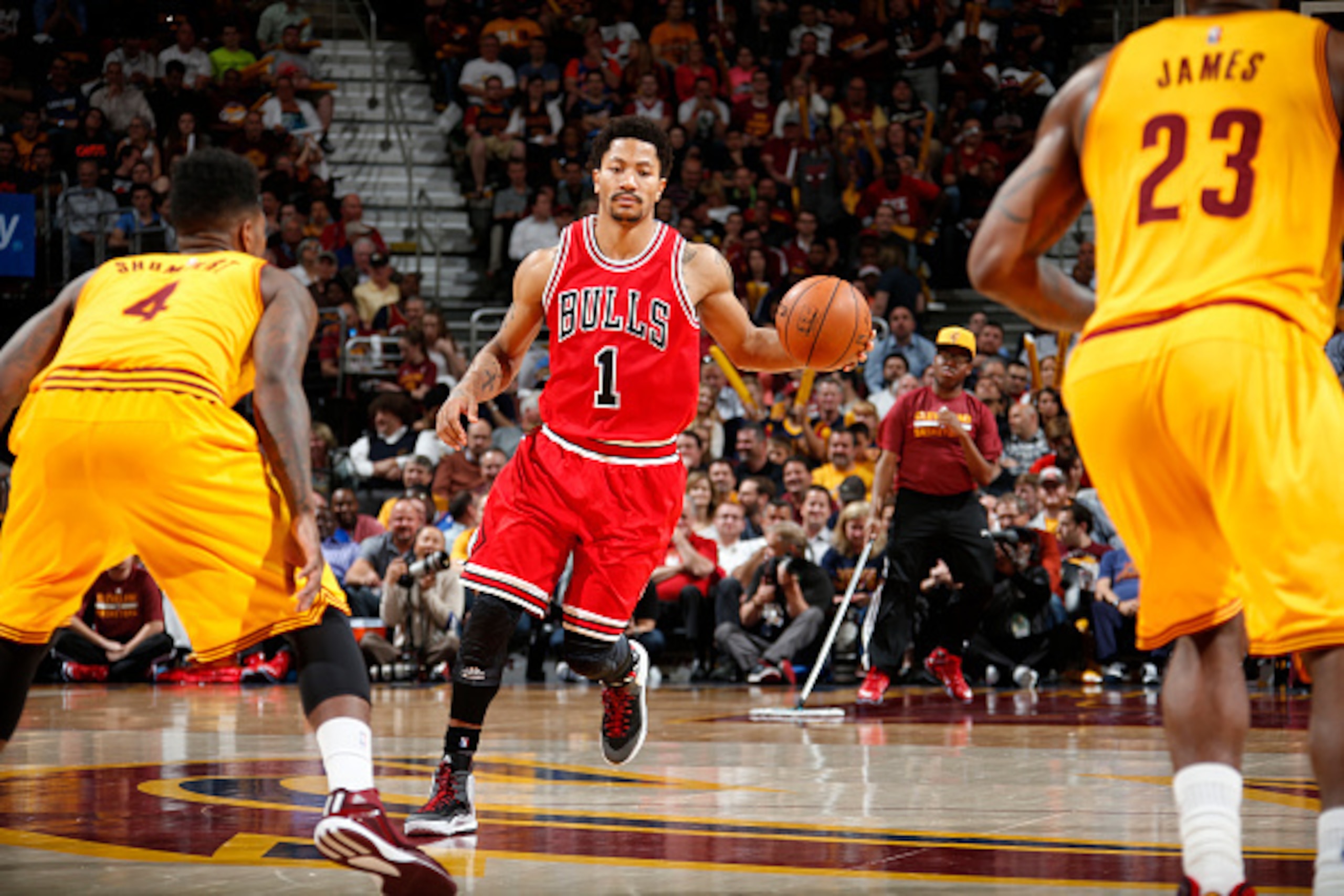 CLEVELAND, OHIO - MAY 6: Derrick Rose #1 of the Chicago Bulls drives to the basket against the Cleveland Cavaliers during Game Two of the Eastern Conference Semifinals during the NBA Playoffs on May 6, 2015 at Quicken Loans Arena in Cleveland, Ohio.  NOTE