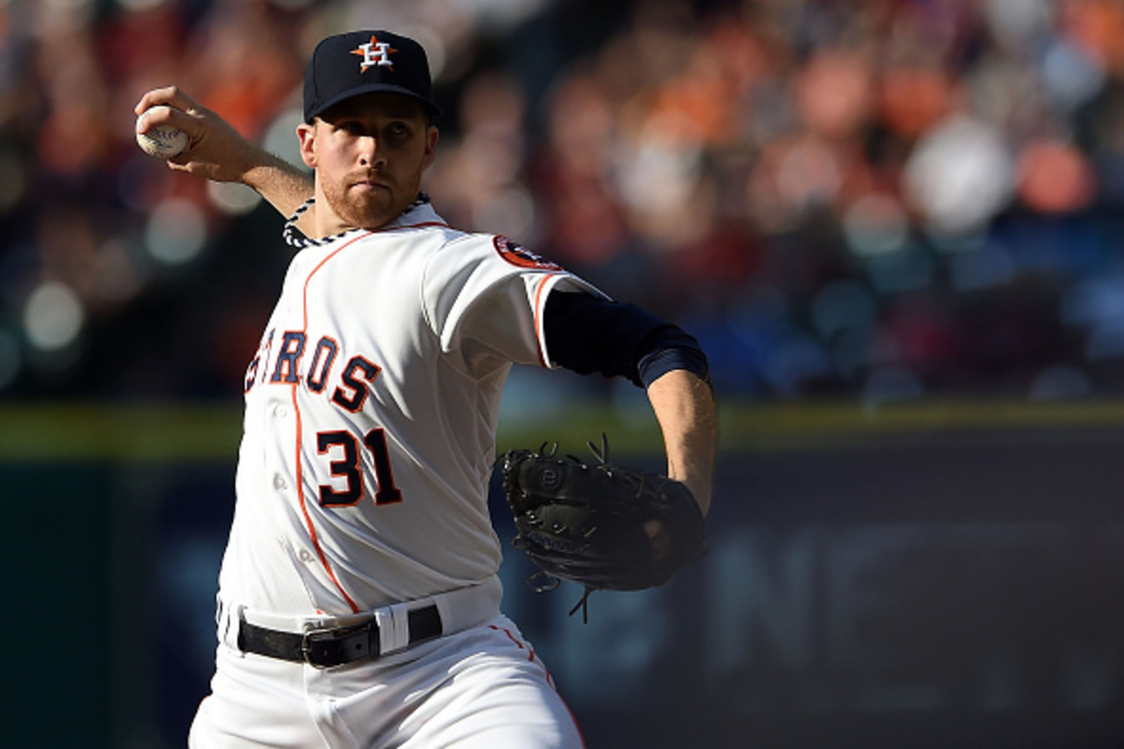 HOUSTON, TX - MAY 02: Collin McHugh #31 of the Houston Astros throws a pitch during the first inning of a game against the Seattle Mariners at Minute Maid Park on May 2, 2015 in Houston, Texas. (Photo by Stacy Revere/Getty Images)