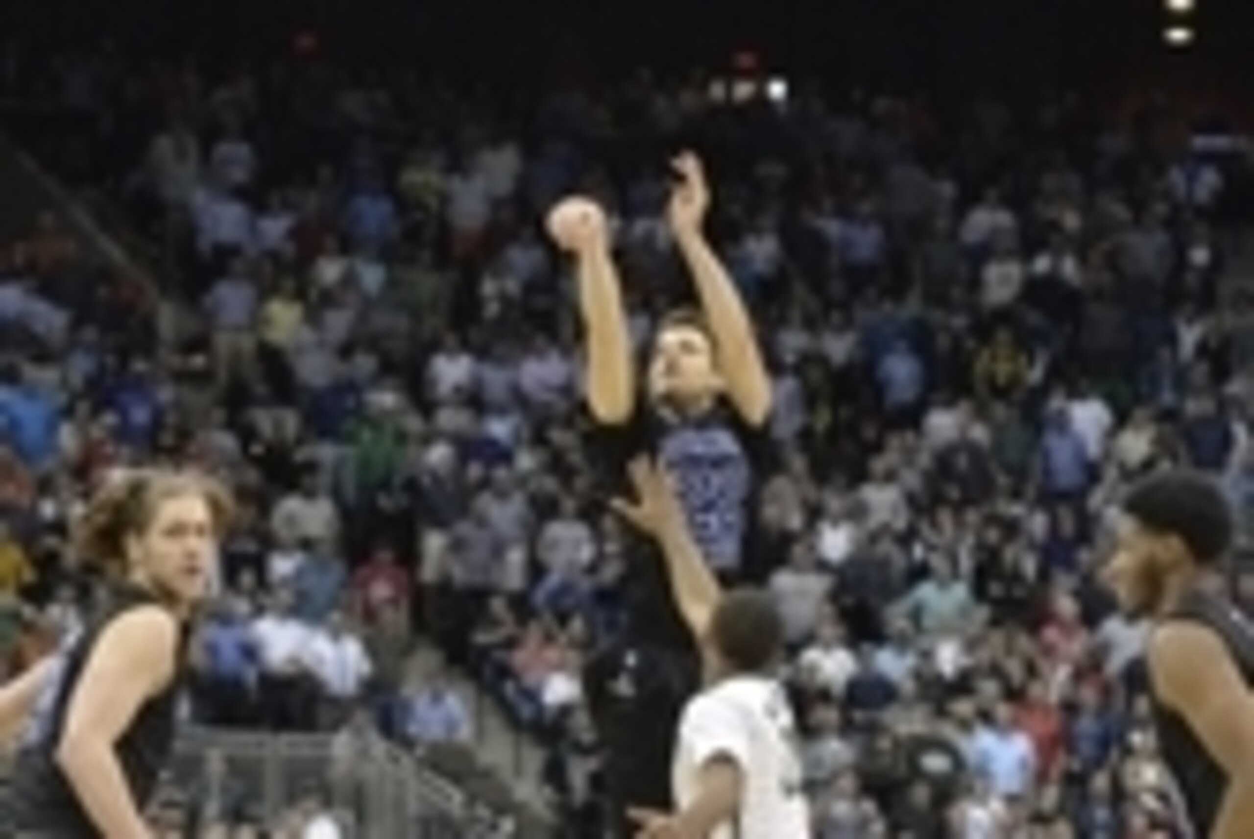 Mar 19, 2015; Jacksonville, FL, USA; Georgia State Panthers guard R.J. Hunter (22) shoots the winning three point shot against the Baylor Bears with 2.8 seconds left in the second half of a game in the second round of the 2015 NCAA Tournament at Jacksonvi Mar 19, 2015; Jacksonville, FL, USA; Georgia State Panthers guard R.J. Hunter (22) shoots the winning three point shot against the Baylor Bears with 2.8 seconds left in the second half of a game in the second round of the 2015 NCAA Tournament at Jacksonvi