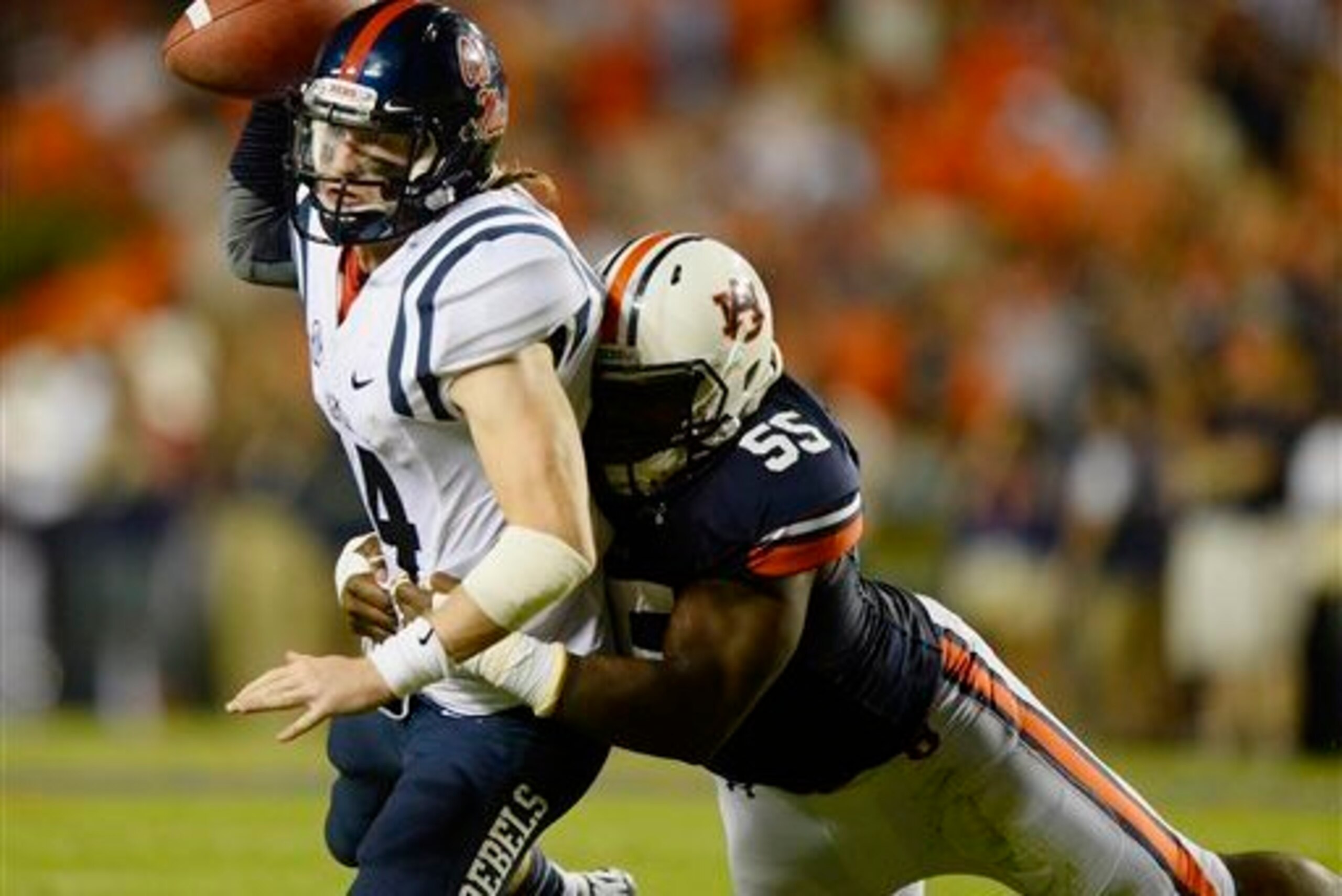 Auburn DE Carl Lawson