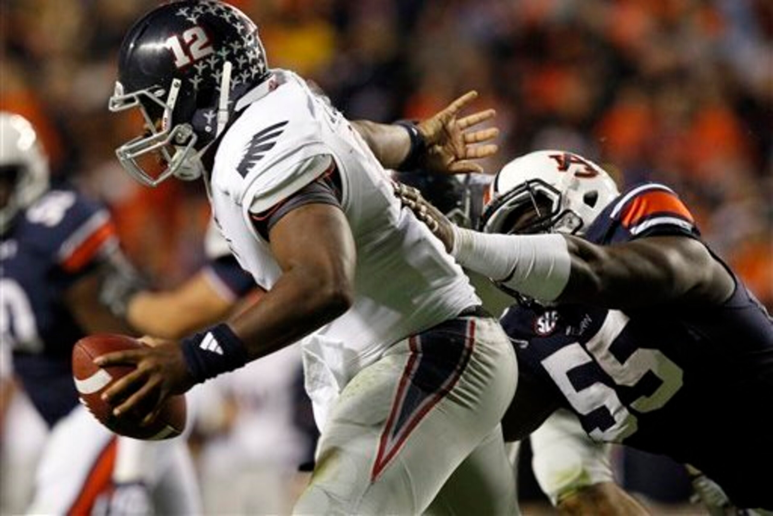 Auburn DE Carl Lawson