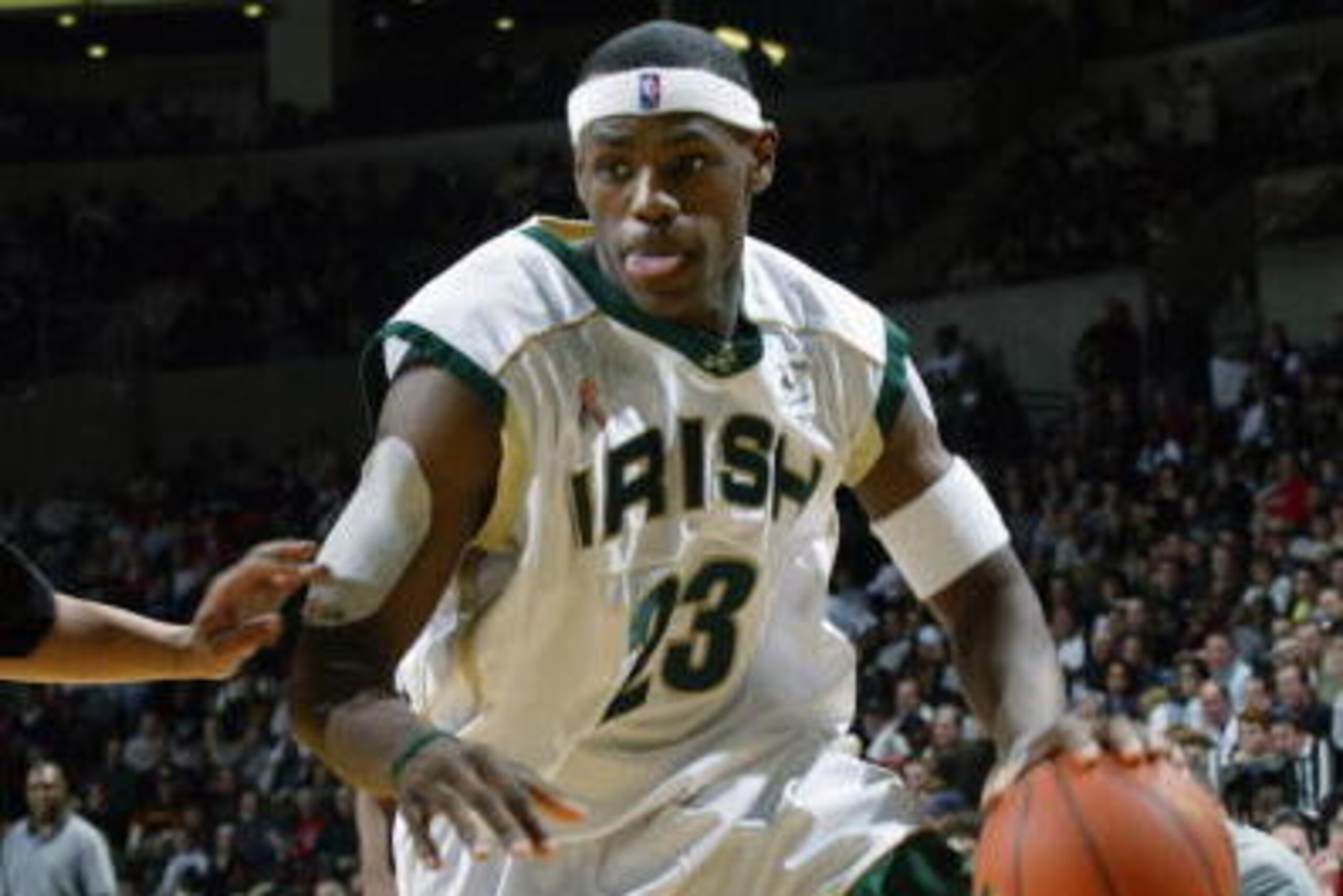TRENTON, NJ - FEBRUARY 8:  LeBron James #23 of the St. Vincent-St. Mary Fighting Irish drives to the basket during the game against the LA Westchester Comets in the Primetime Shoot out at Sovereign Bank Arena on February 8, 2003 in Trenton, New Jersey.  T