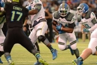 Jan 2, 2015; St. Petersburg, FL, USA; Team Highlight running back Damien Harris (34) runs the ball against Team Armour during the first half of the 2015 Under Armour All-America Game at Tropicana Field. Mandatory Credit: Jonathan Dyer-USA TODAY Sports