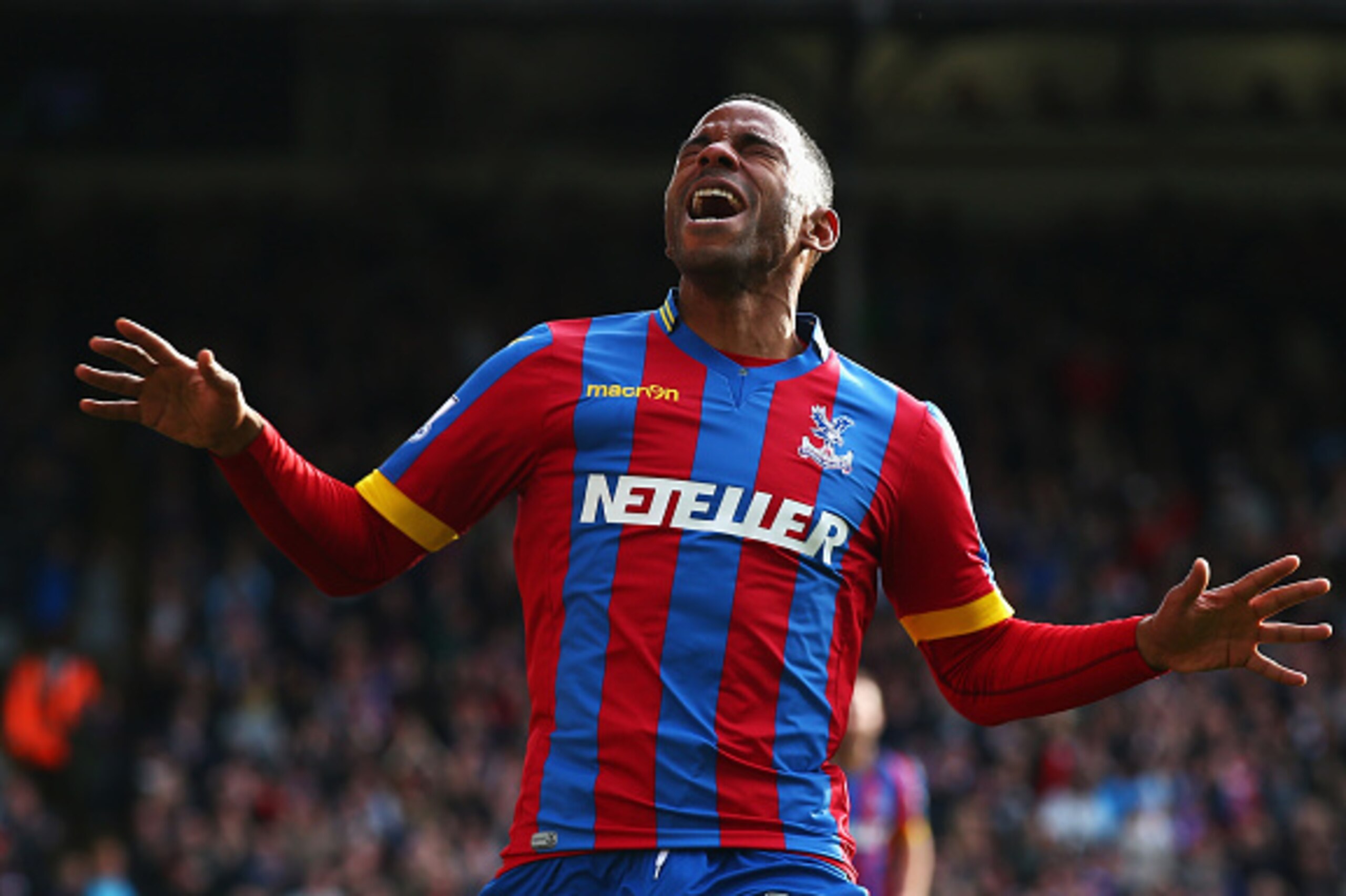 LONDON, ENGLAND - MAY 09:  Jason Puncheon of Crystal Palace celebrates his team's first goal during the Barclays Premier League match between Crystal Palace and Manchester United at Selhurst Park on May 9, 2015 in London, England.  (Photo by Clive Rose/Ge