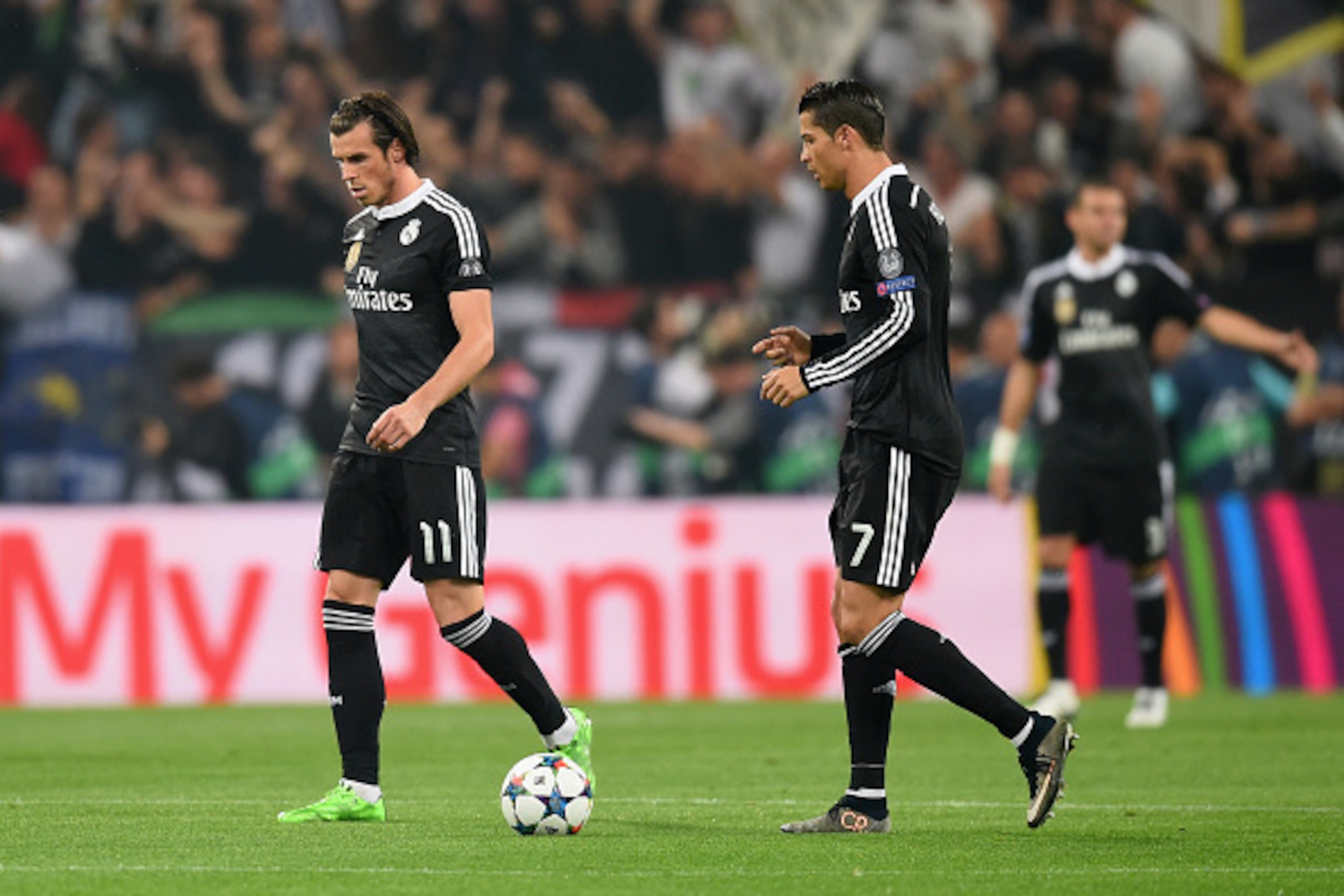 TURIN, ENGLAND - MAY 05:  Gareth Bale and Cristiano Ronaldo of Real Madrid CF look dejected as Alvaro Morata of Juventus scores their first goal during the UEFA Champions League semi final first leg match between Juventus and Real Madrid CF at Juventus Ar