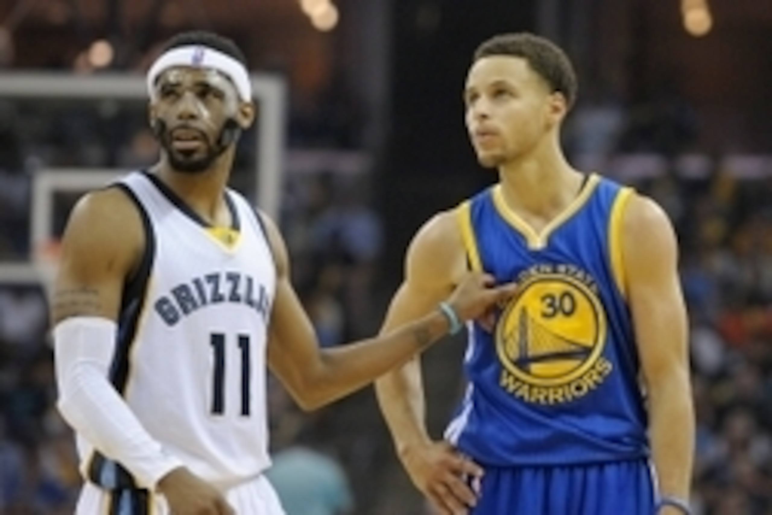 May 9, 2015; Memphis, TN, USA; Memphis Grizzlies guard Mike Conley (11) and Golden State Warriors guard Stephen Curry (30) during game three of the second round of the NBA Playoffs at FedExForum. Memphis Grizzlies beat Golden State Warriors 99-88. Mandato May 9, 2015; Memphis, TN, USA; Memphis Grizzlies guard Mike Conley (11) and Golden State Warriors guard Stephen Curry (30) during game three of the second round of the NBA Playoffs at FedExForum. Memphis Grizzlies beat Golden State Warriors 99-88. Mandato