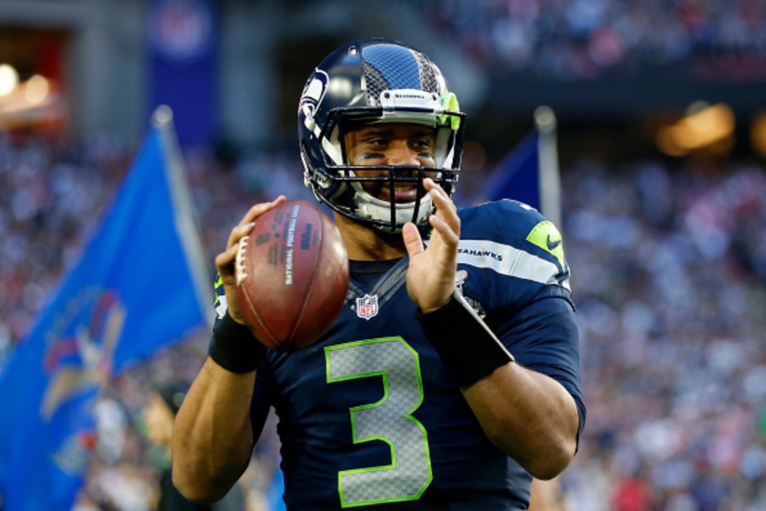 GLENDALE, AZ - FEBRUARY 01:  Russell Wilson #3 of the Seattle Seahawks warms up prior to Super Bowl XLIX against the New England Patriots at University of Phoenix Stadium on February 1, 2015 in Glendale, Arizona.  (Photo by Christian Petersen/Getty Images