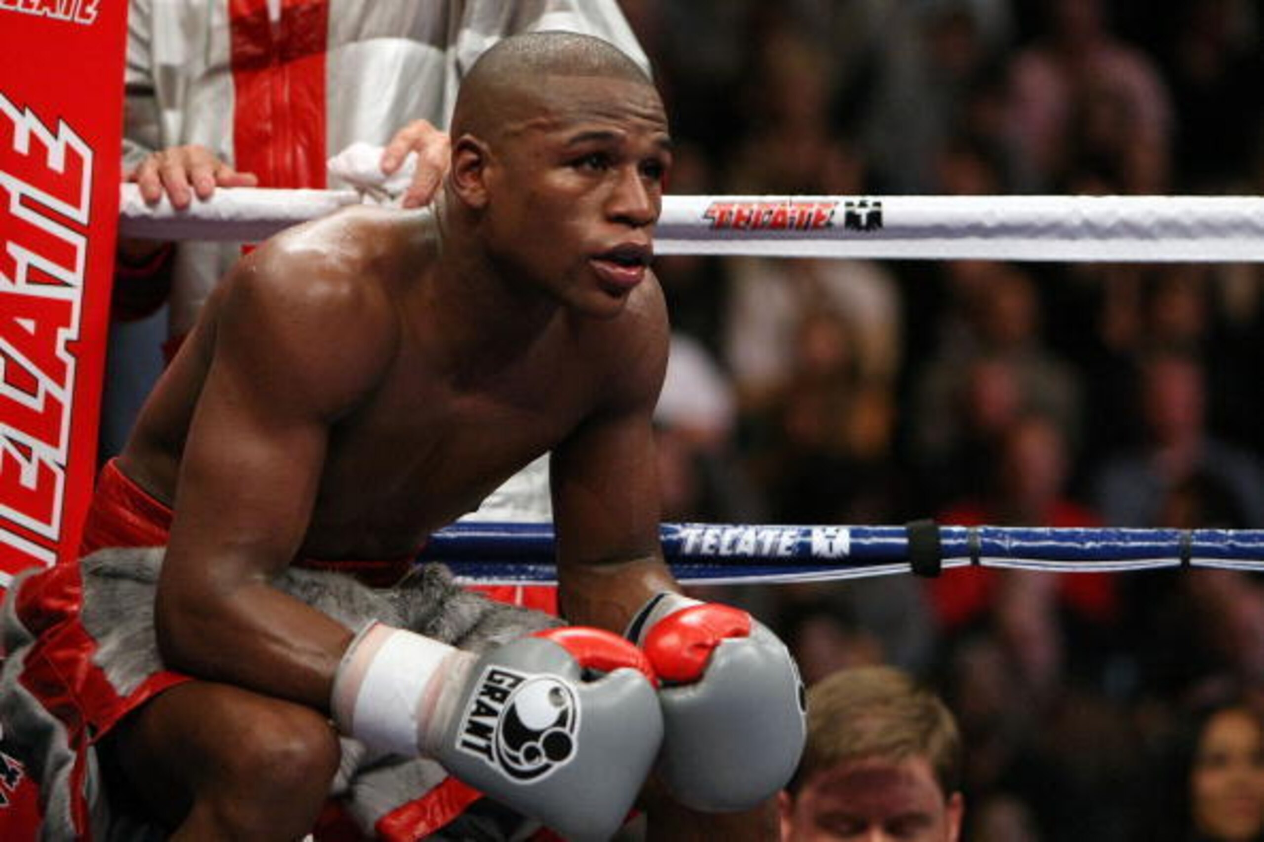 LAS VEGAS - DECEMBER 08:  Floyd Mayweather Jr. sits in his corner between rounds against Ricky Hatton of England during their WBC world welterweight championship fight at the MGM Grand Garden Arena on December 8, 2007 in Las Vegas, Nevada.  (Photo by Al B
