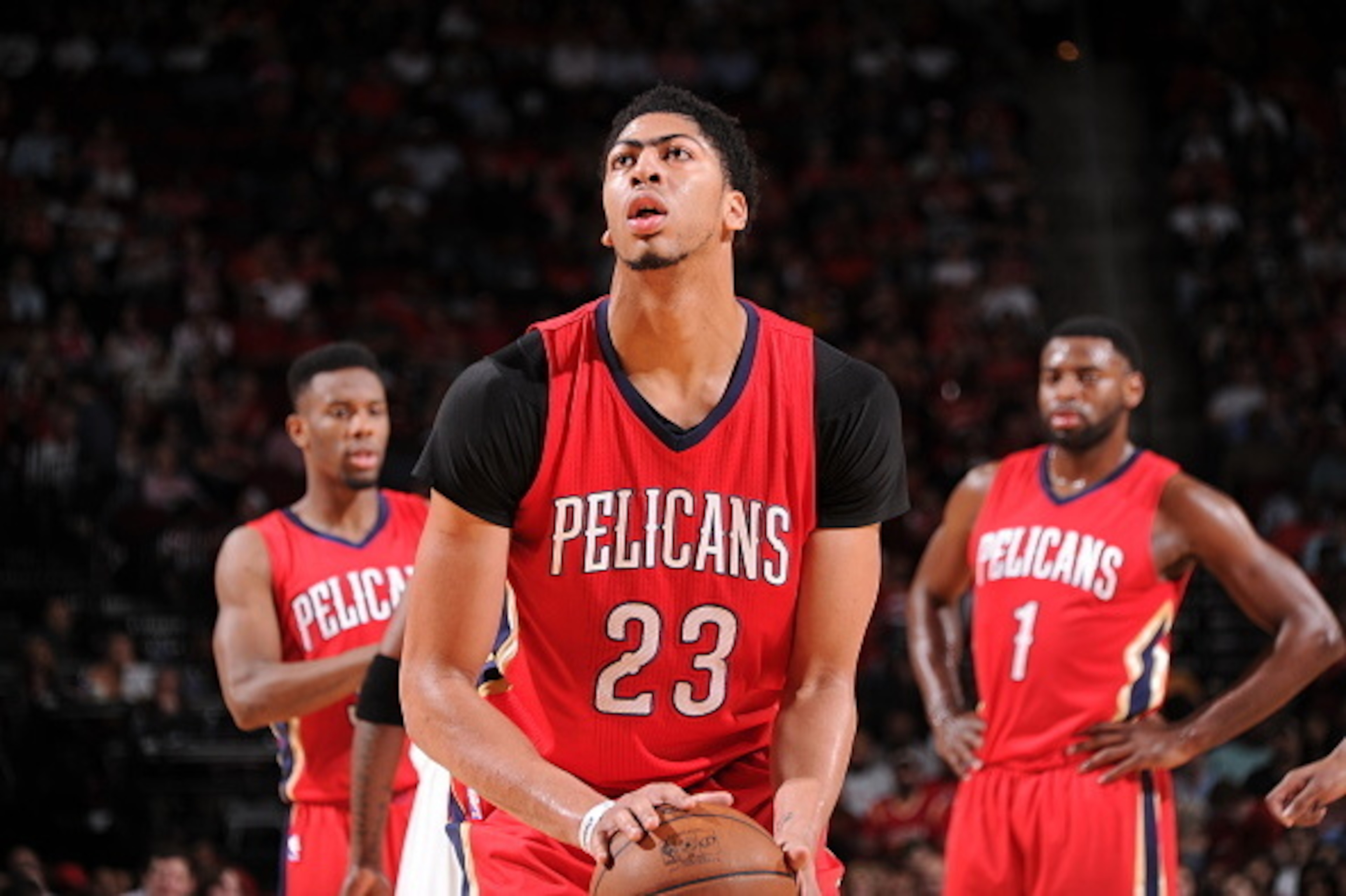 HOUSTON, TX - APRIL 12: Anthony Davis #23 of the New Orleans Pelicans prepares to shoot a free throw against the Houston Rockets on April 12, 2015 at the Toyota Center in Houston, Texas. NOTE TO USER: User expressly acknowledges and agrees that, by downl HOUSTON, TX - APRIL 12: Anthony Davis #23 of the New Orleans Pelicans prepares to shoot a free throw against the Houston Rockets on April 12, 2015 at the Toyota Center in Houston, Texas. NOTE TO USER: User expressly acknowledges and agrees that, by downl