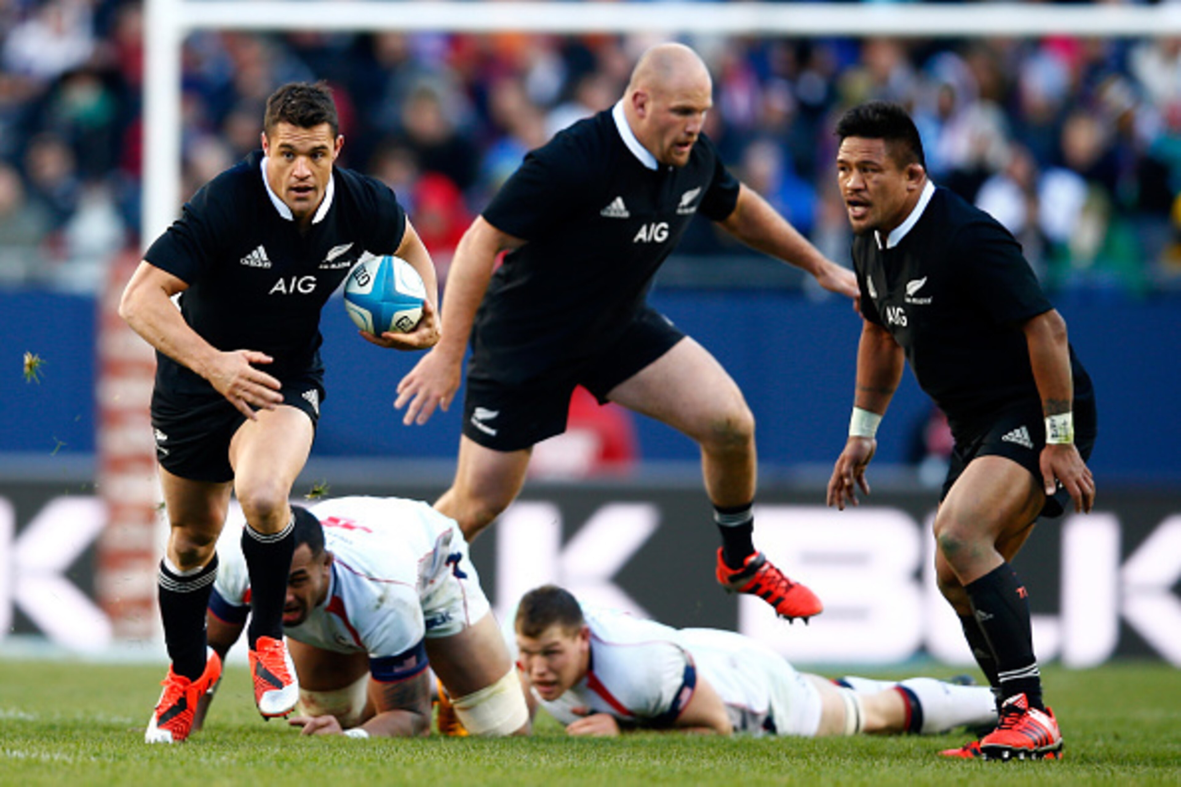CHICAGO, IL - NOVEMBER 01: Dan Carter of the All Blacks on the attack  during the International Test Match between the United States of America and the New Zealand All Blacks at Soldier Field on November 1, 2014 in Chicago, Illinois.  (Photo by Phil Walte