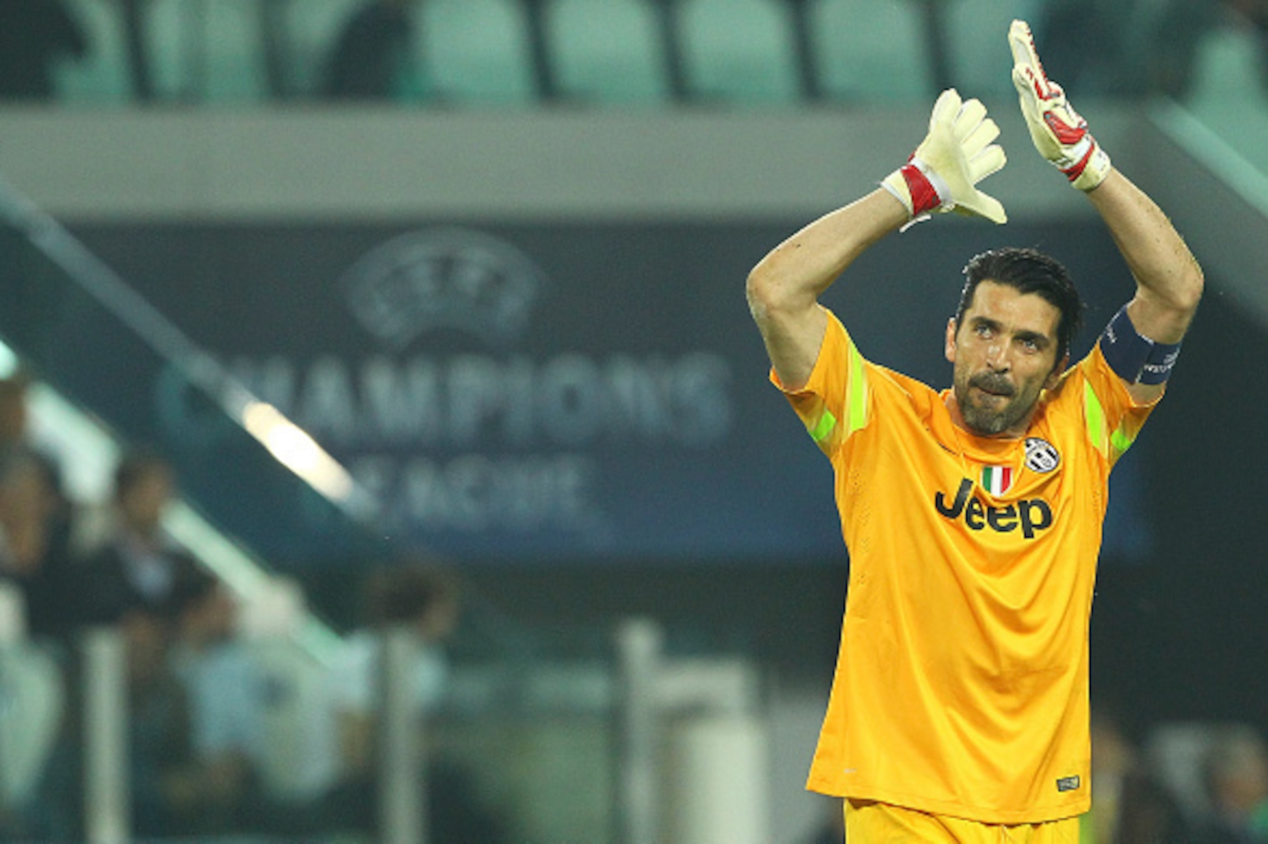 TURIN, ITALY - MAY 05:  Gianluigi Buffon of Juventus FC salutes the fans during the UEFA Champions League semi final match between Juventus and Real Madrid CF at Juventus Arena on May 5, 2015 in Turin, Italy.  (Photo by Marco Luzzani/Getty Images)