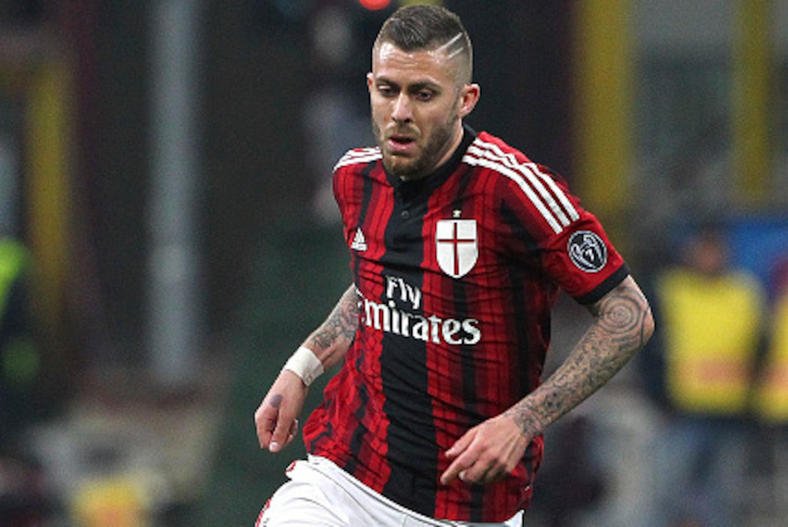 MILAN, ITALY - MARCH 07:  Jeremy Menez of AC Milan in action during the Serie A match between AC Milan and Hellas Verona FC at Stadio Giuseppe Meazza on March 7, 2015 in Milan, Italy.  (Photo by Marco Luzzani/Getty Images)