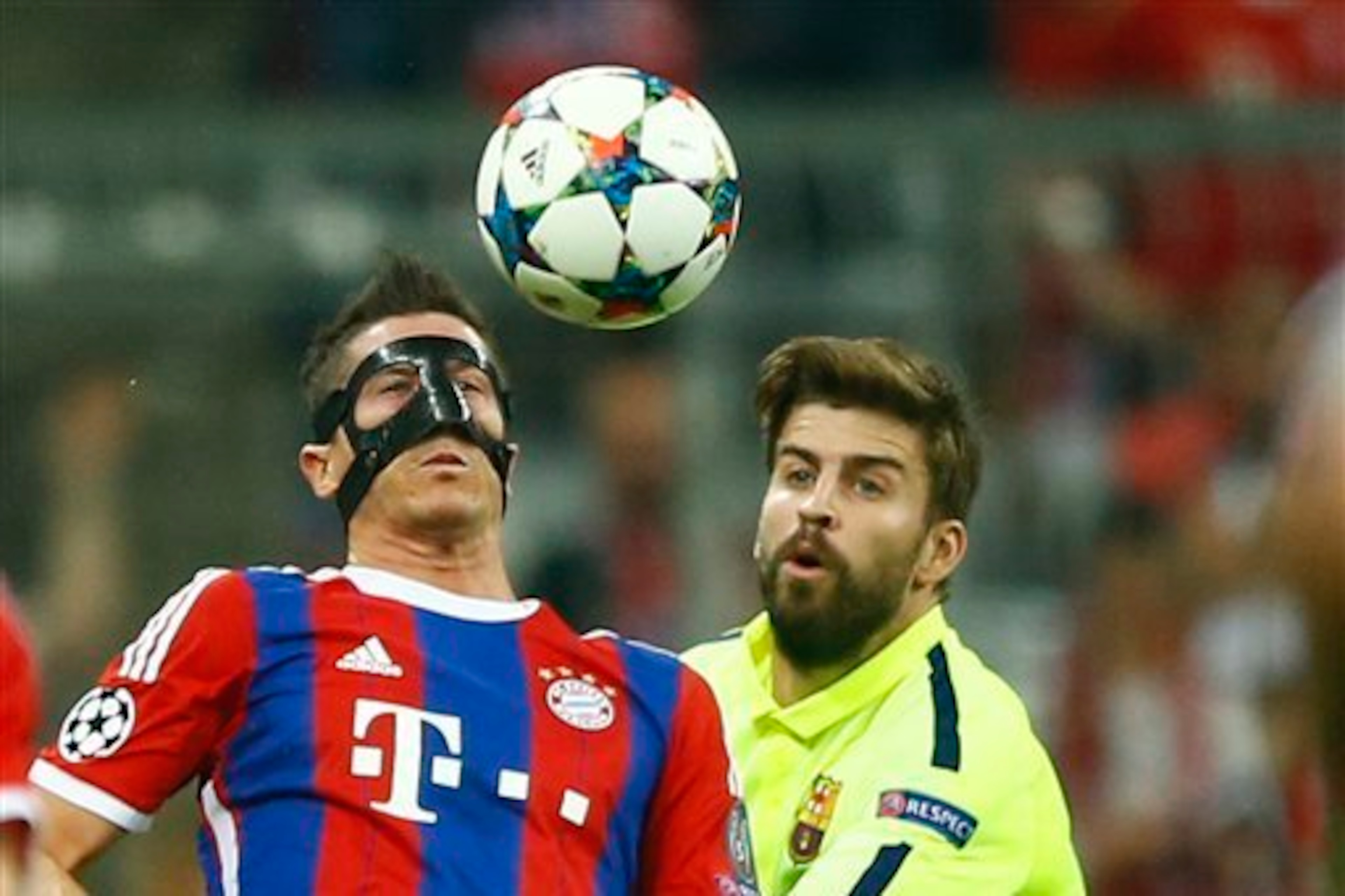 Robert Lewandowski proved a handful for Barcelona.