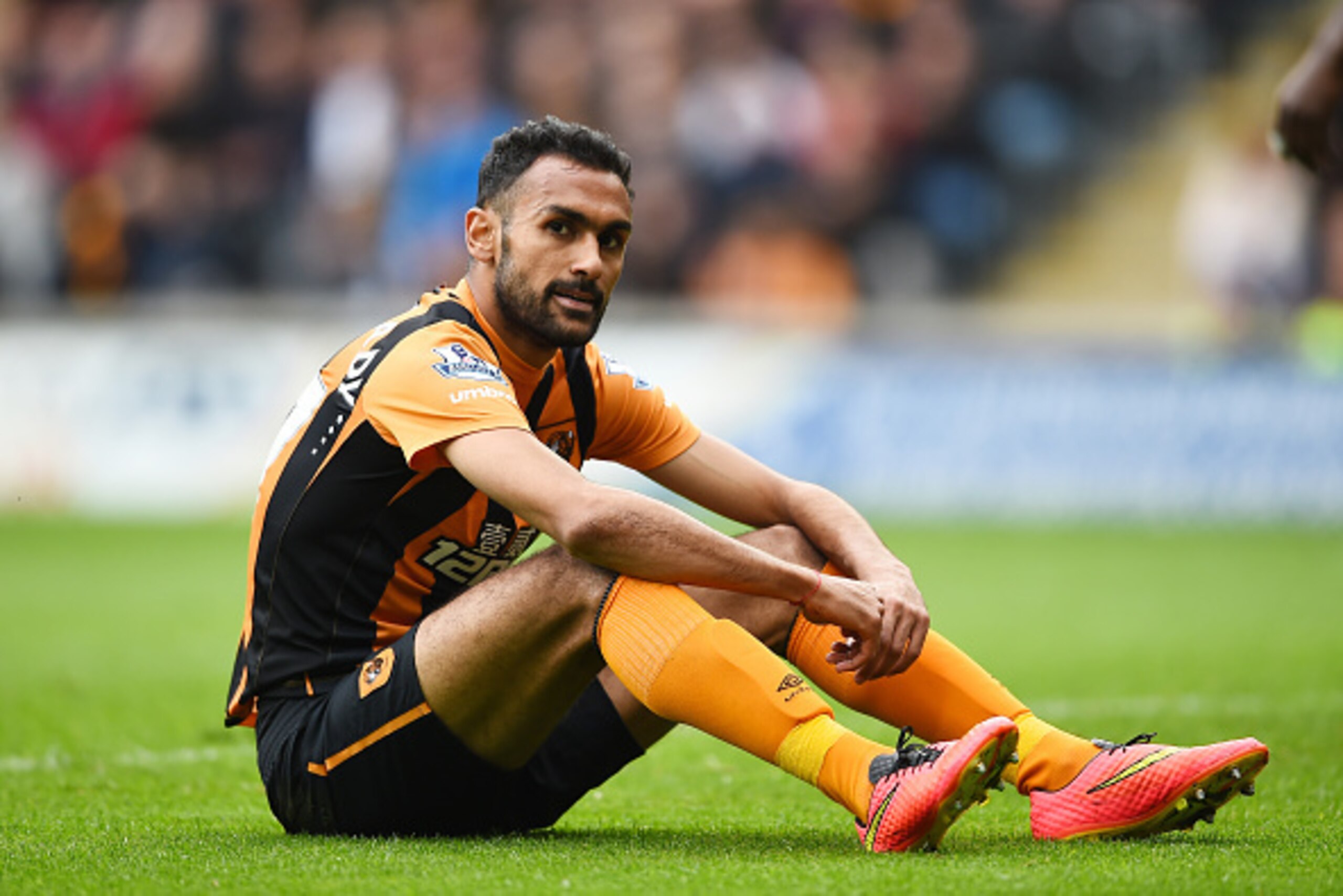 HULL, ENGLAND - MAY 09: Ahmed Elmohamady of Hull City looks despondent during the Barclays Premier League match between Hull City and Burnley at KC Stadium on May 9, 2015 in Hull, England. (Photo by Laurence Griffiths/Getty Images) HULL, ENGLAND - MAY 09: Ahmed Elmohamady of Hull City looks despondent during the Barclays Premier League match between Hull City and Burnley at KC Stadium on May 9, 2015 in Hull, England. (Photo by Laurence Griffiths/Getty Images)