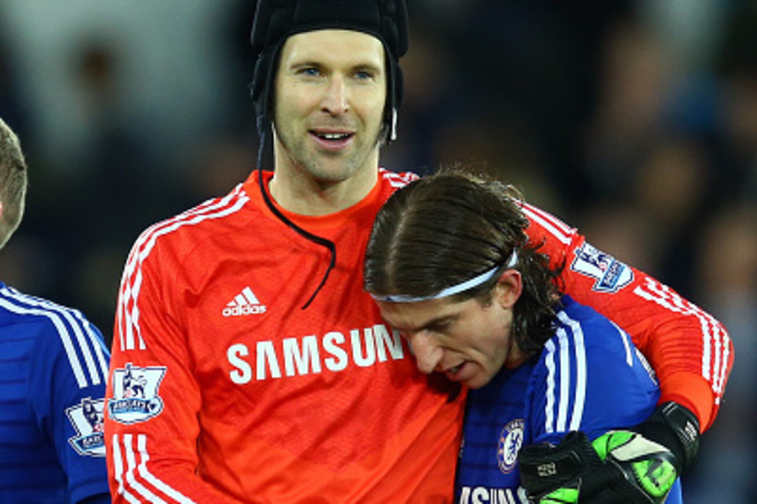 SWANSEA, WALES - JANUARY 17: Filipe Luis of Chelsea (R) celebrates with Petr Cech of Chelsea after winning the Barclays Premier League match between Swansea City and Chelsea at Liberty Stadium on January 17, 2015 in Swansea, Wales. (Photo by Richard Hea SWANSEA, WALES - JANUARY 17: Filipe Luis of Chelsea (R) celebrates with Petr Cech of Chelsea after winning the Barclays Premier League match between Swansea City and Chelsea at Liberty Stadium on January 17, 2015 in Swansea, Wales. (Photo by Richard Hea