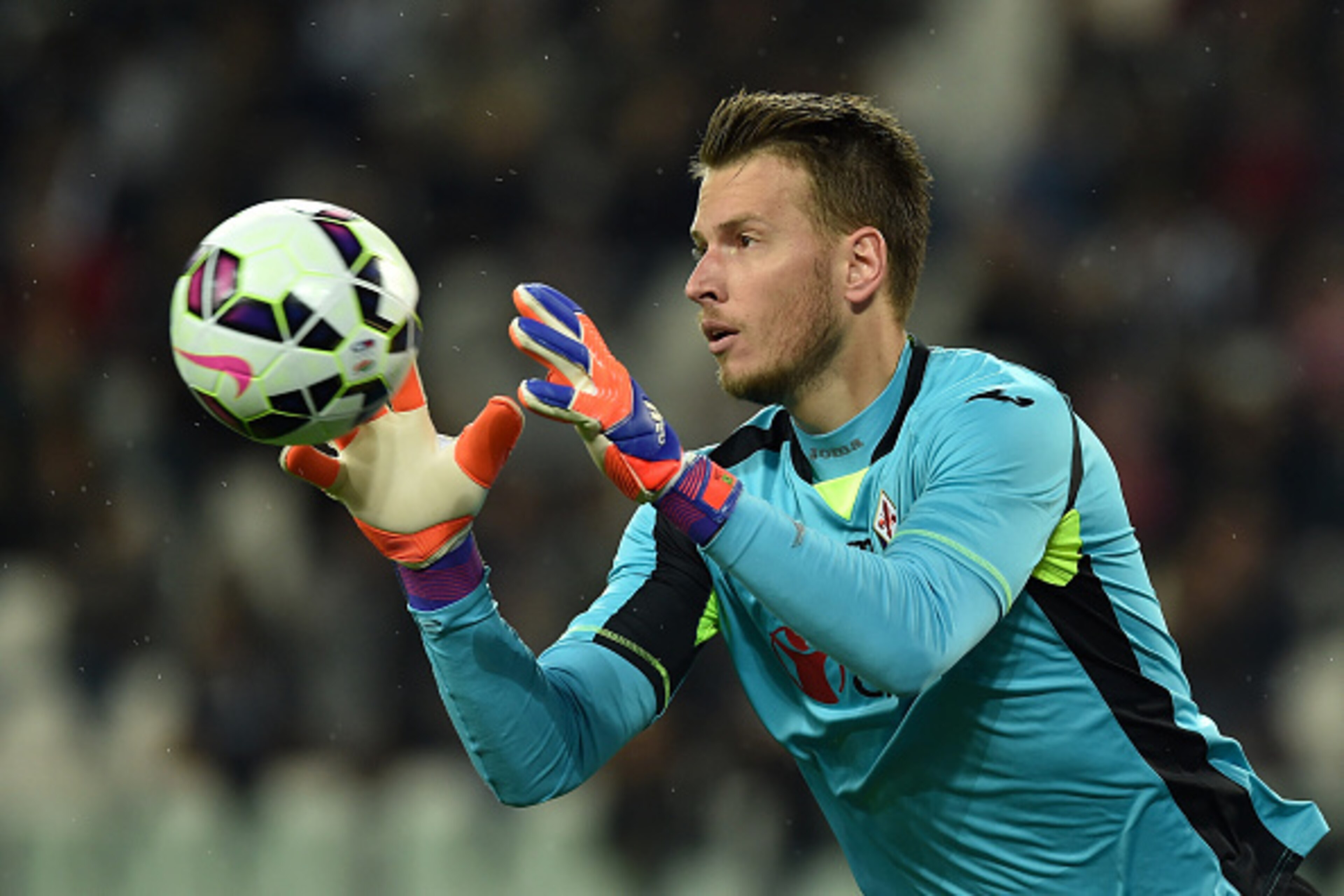 TURIN, ITALY - APRIL 29:  Norberto Murara Neto of ACF Fiorentina in action during the Serie A match between Juventus FC and ACF Fiorentina at Juventus Arena on April 29, 2015 in Turin, Italy.  (Photo by Valerio Pennicino/Getty Images)