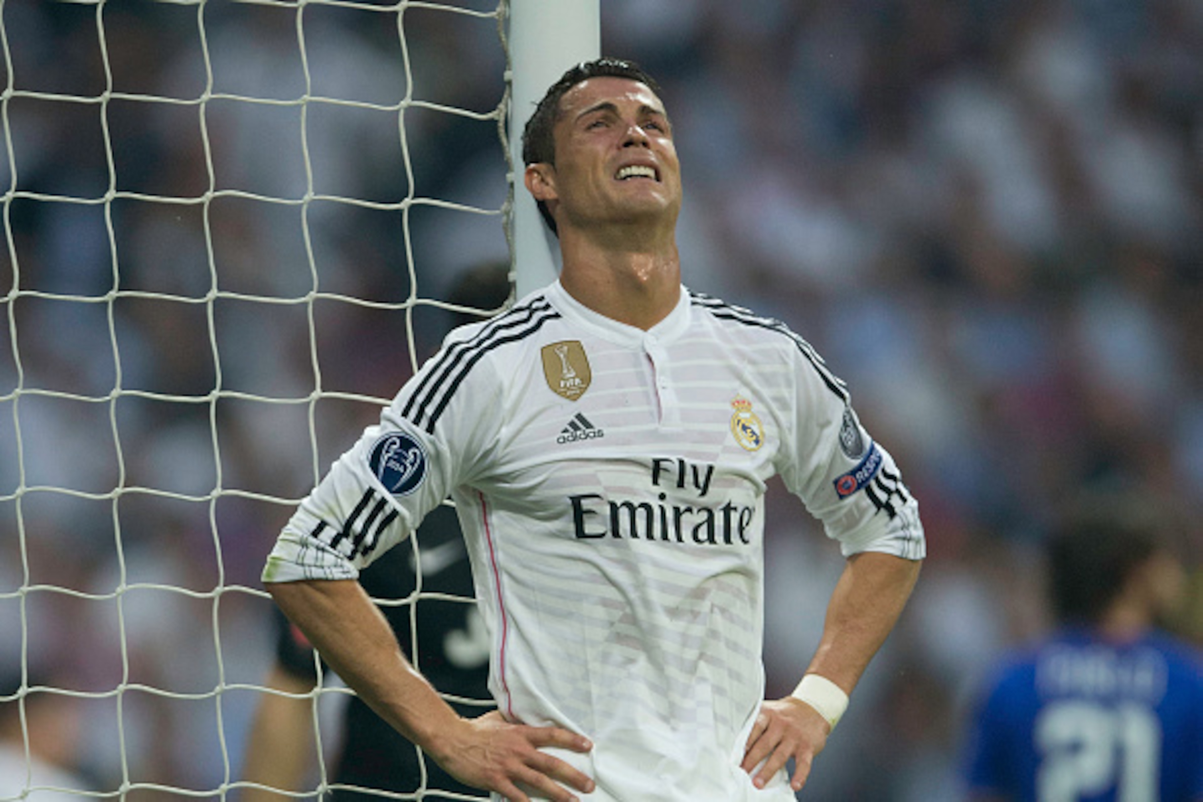 MADRID, SPAIN - MAY 13:  Cristiano Ronaldo of Real Madrid CF reacts defeated at the goal after his team has failed to score during the UEFA Champions League semi-final second leg match between Real Madrid CF and Juventus at Estadio Santiago Bernabeu on Ma