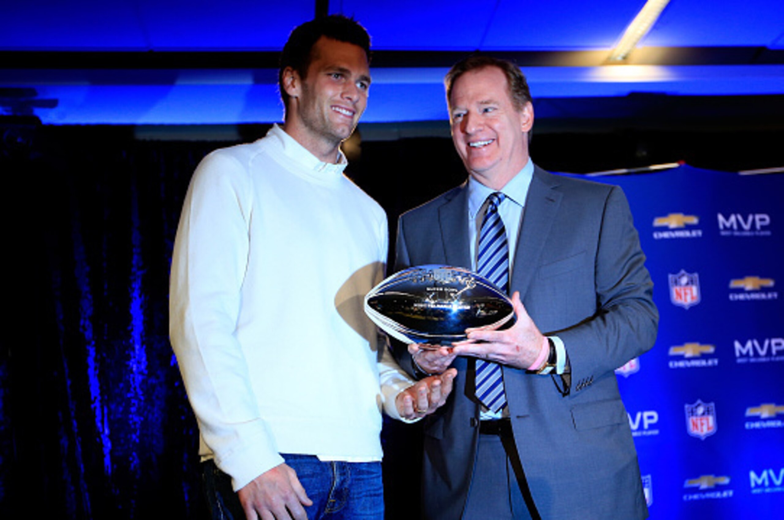 PHOENIX, AZ - FEBRUARY 02: (L-R) Tom Brady of the New England Patriots with NFL Commissioner Roger Goodell and the Super Bowl XLIX MVP trophy during a press conference folowing the Patriots Super Bowl win over the Seattle Seahawks on February 2, 2015 in PHOENIX, AZ - FEBRUARY 02: (L-R) Tom Brady of the New England Patriots with NFL Commissioner Roger Goodell and the Super Bowl XLIX MVP trophy during a press conference folowing the Patriots Super Bowl win over the Seattle Seahawks on February 2, 2015 in