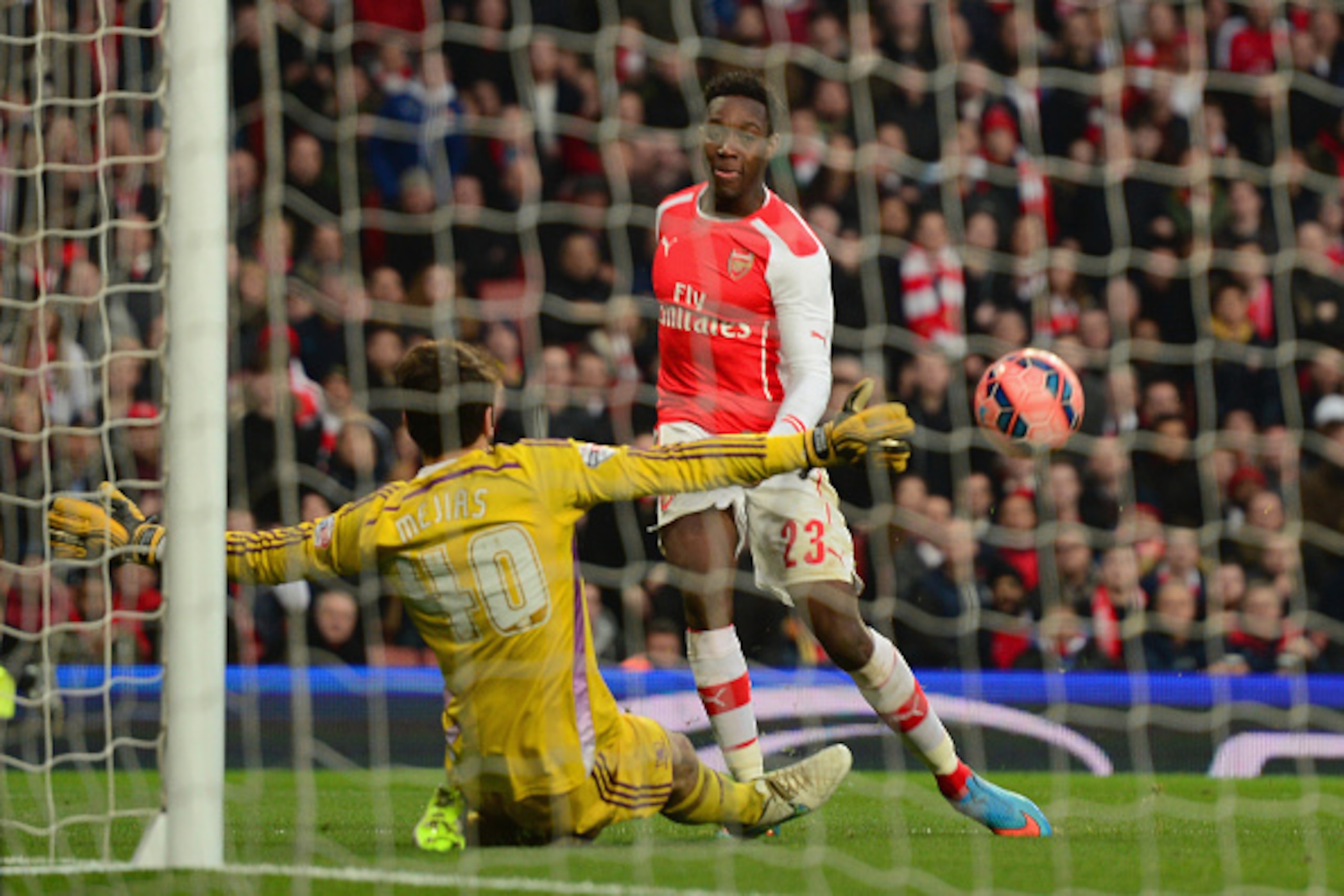 LONDON, ENGLAND - FEBRUARY 15: Danny Welbeck of Arsenal misses a chance on goal during the FA Cup fifth round match between Arsenal and Middlesbrough at Emirates Stadium on February 15, 2015 in London, England. (Photo by Jamie McDonald/Getty Images) LONDON, ENGLAND - FEBRUARY 15: Danny Welbeck of Arsenal misses a chance on goal during the FA Cup fifth round match between Arsenal and Middlesbrough at Emirates Stadium on February 15, 2015 in London, England. (Photo by Jamie McDonald/Getty Images)