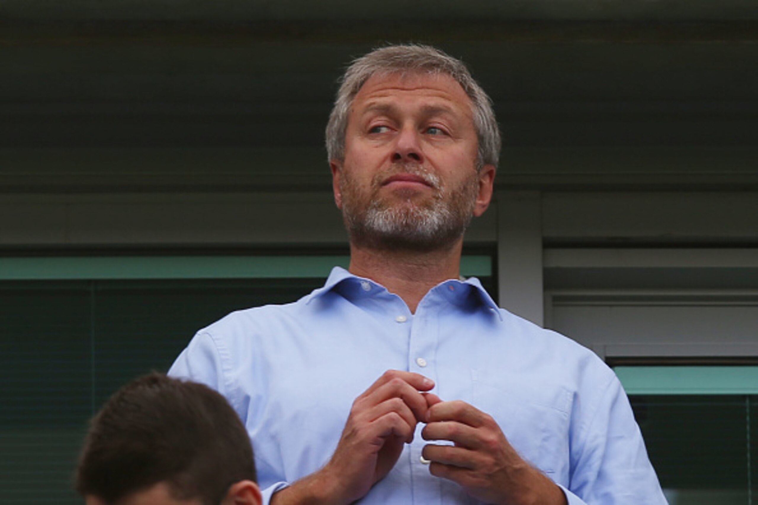 LONDON, ENGLAND - MAY 10:  Roman Abramovich the Chelsea owner looks on during the Barclays Premier League match between Chelsea and Liverpool at Stamford Bridge on May 10, 2015 in London, England.  (Photo by Clive Rose/Getty Images)