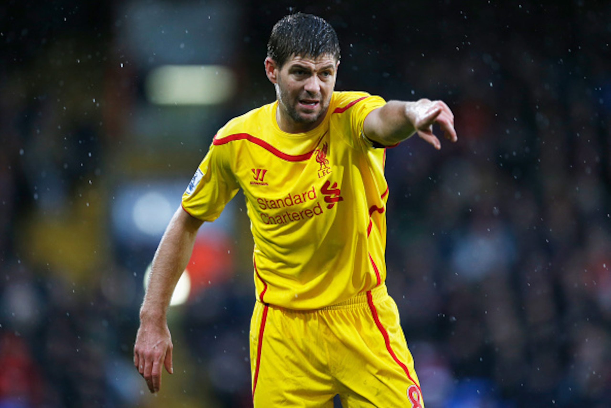 LONDON, ENGLAND - NOVEMBER 23: Steven Gerrard of Liverpool makes his point during the Barclays Premier League match between Crystal Palace and Liverpool at Selhurst Park on November 23, 2014 in London, England.  (Photo by Steve Bardens/Getty Images)