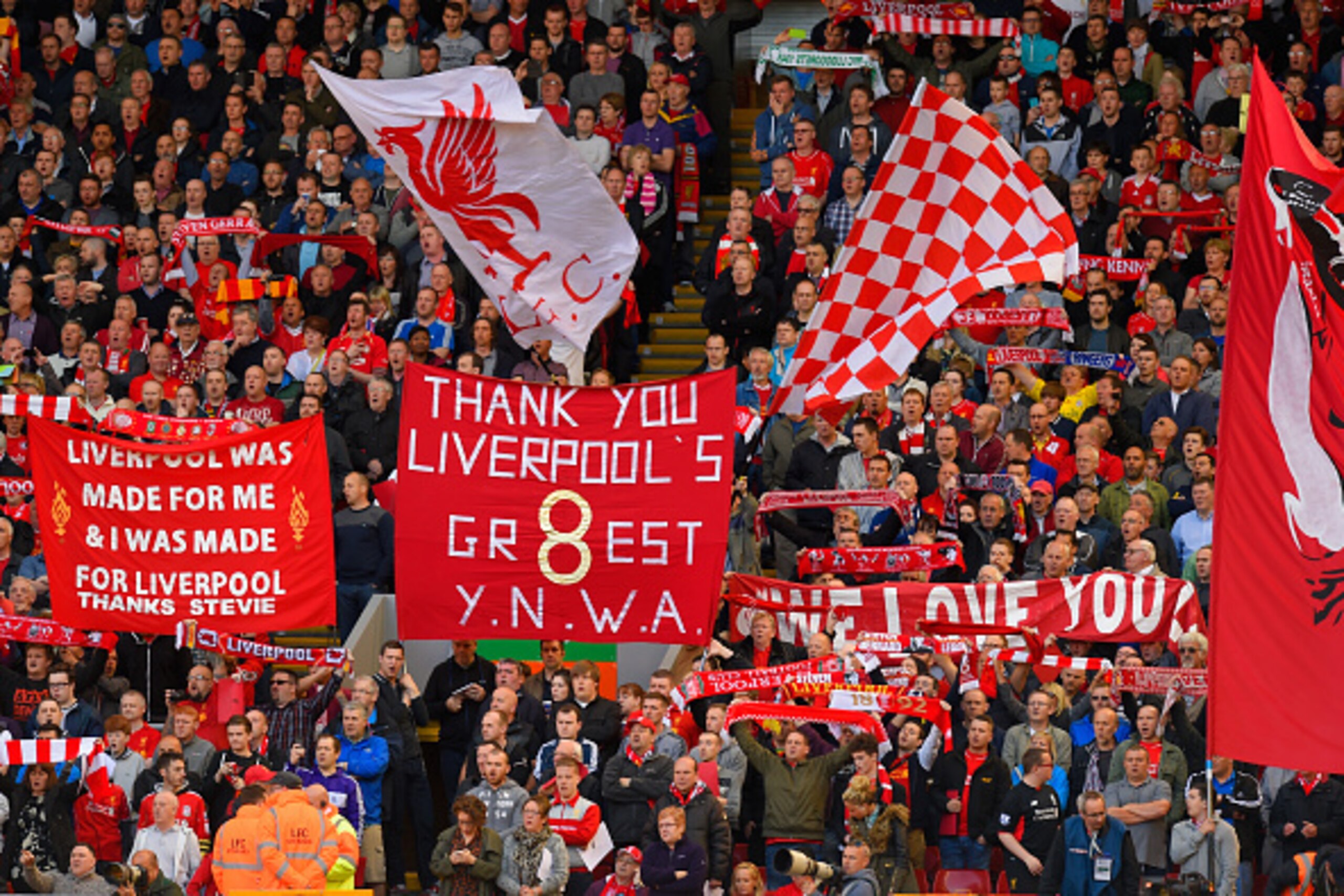 LIVERPOOL, ENGLAND - MAY 16:  Liverpool fans pay tribute to Steven Gerrard of Liverpool during the Barclays Premier League match between Liverpool and Crystal Palace at Anfield on May 16, 2015 in Liverpool, England.  (Photo by Stu Forster/Getty Images)