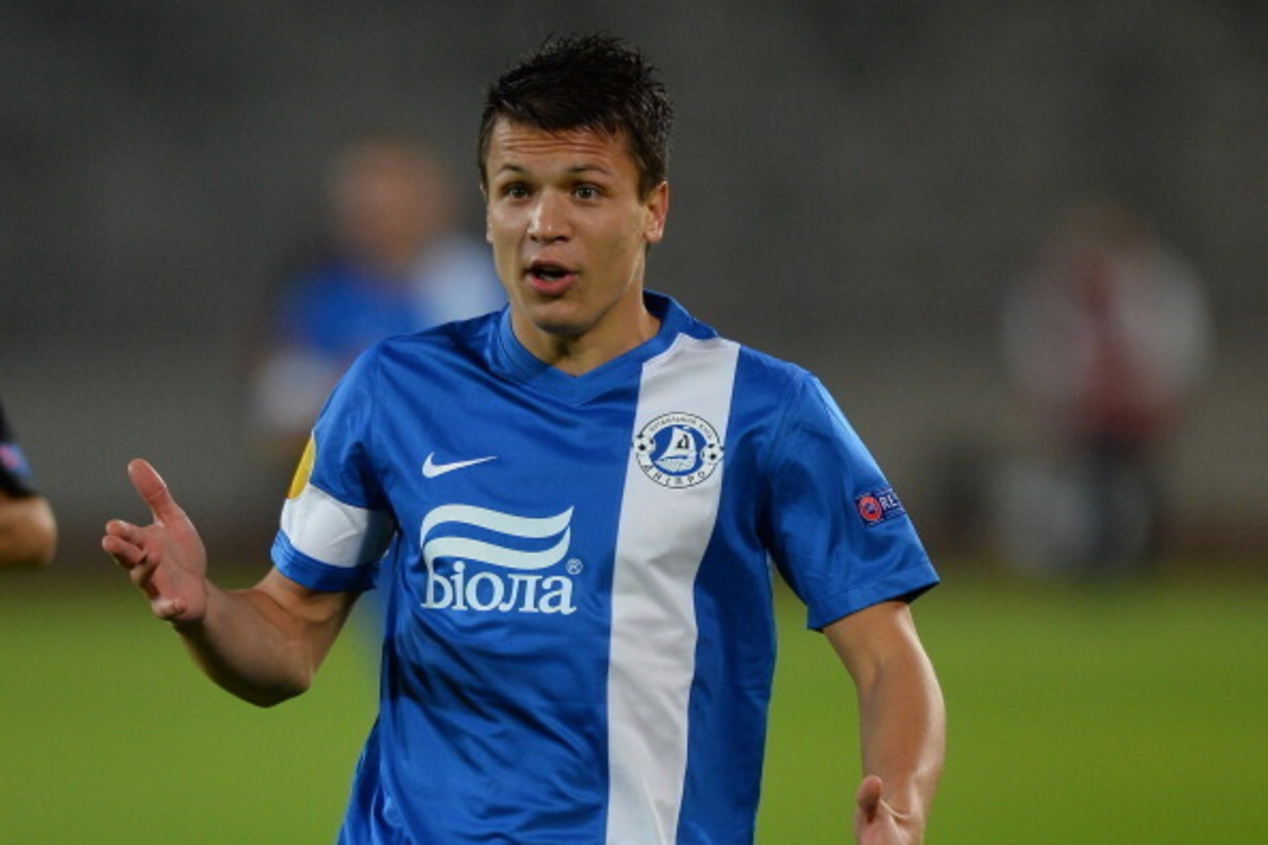 CLUJ-NAPOCA, ROMANIA - SEPTEMBER 19:  Yevhen Konoplyanka of FC Dnipro Dnipropetrovsk in action during the UEFA Europa League group stage match between CS Pandurii Targu Jiu and FC Dnipro Dnipropetrovsk held on September 19, 2013 at the Cluj Arena in Cluj-