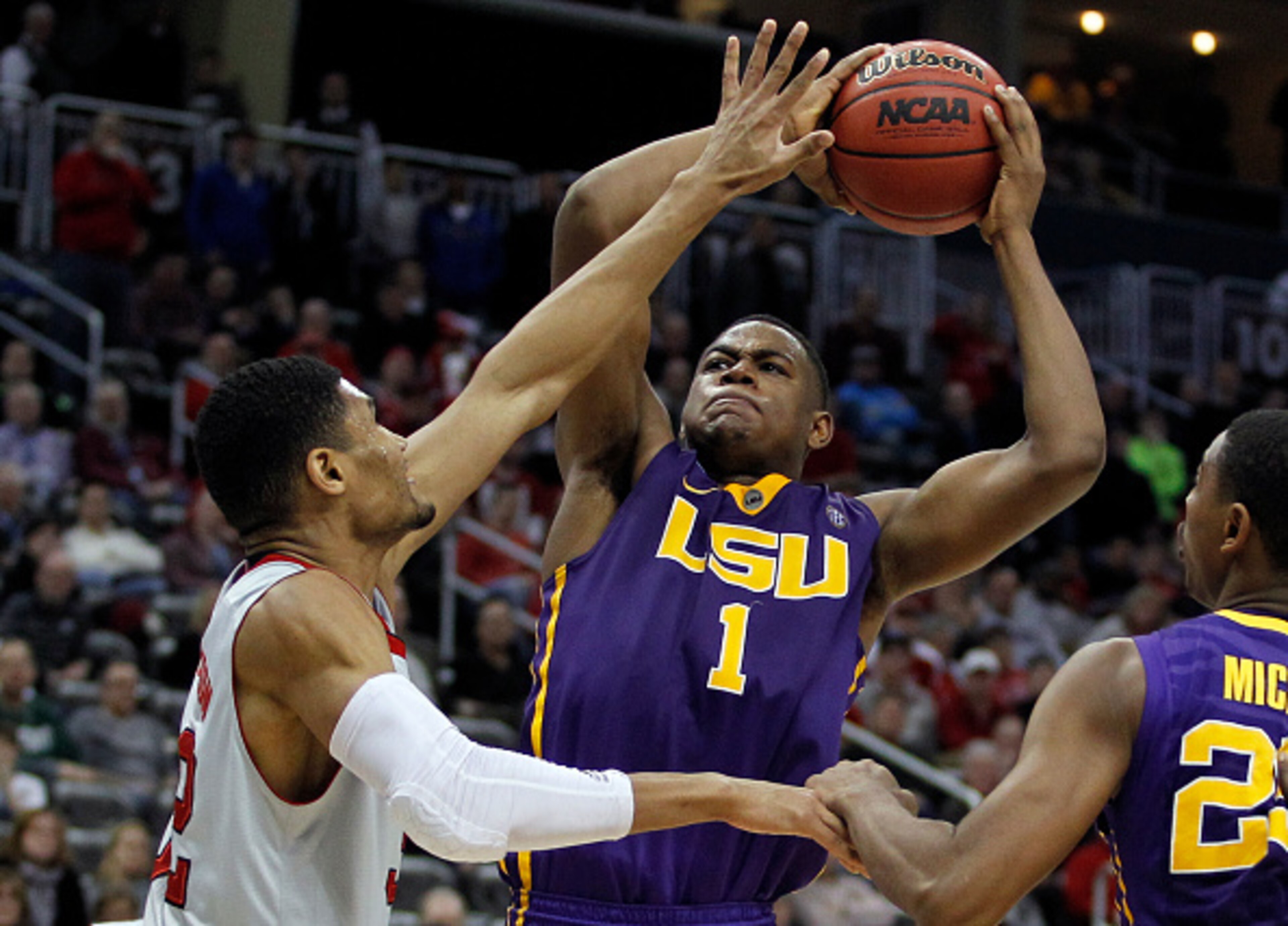 PITTSBURGH, PA - MARCH 19:  Jarell Martin #1 of the LSU Tigers plays against the North Carolina State Wolfpack during the second round of the 2015 NCAA Men's Basketball Tournament at Consol Energy Center on March 19, 2015 in Pittsburgh, Pennsylvania.  (Ph