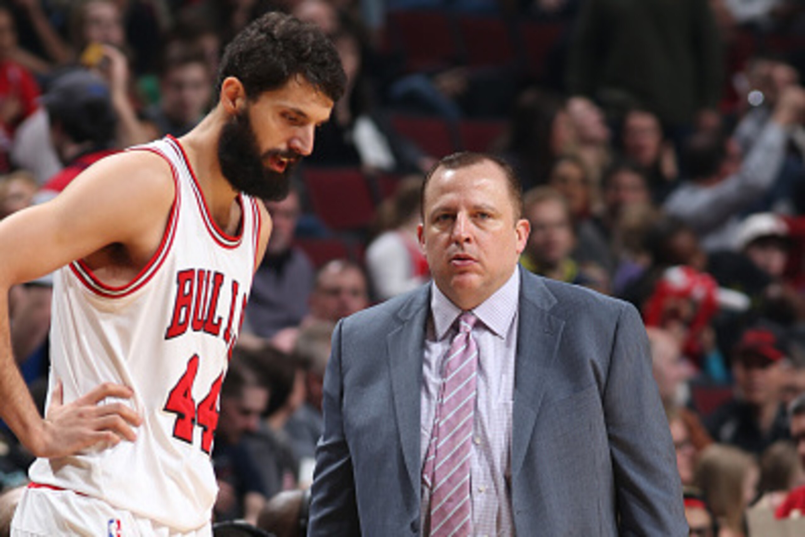 CHICAGO, IL - MARCH 20: Nikola Mirotic #44 and head coach Tom Thibodeau of the Chicago Bulls during the game against the Toronot Raptors on March 20, 2015 at the United Center in Chicago, Illinois. NOTE TO USER: User expressly acknowledges and agrees that