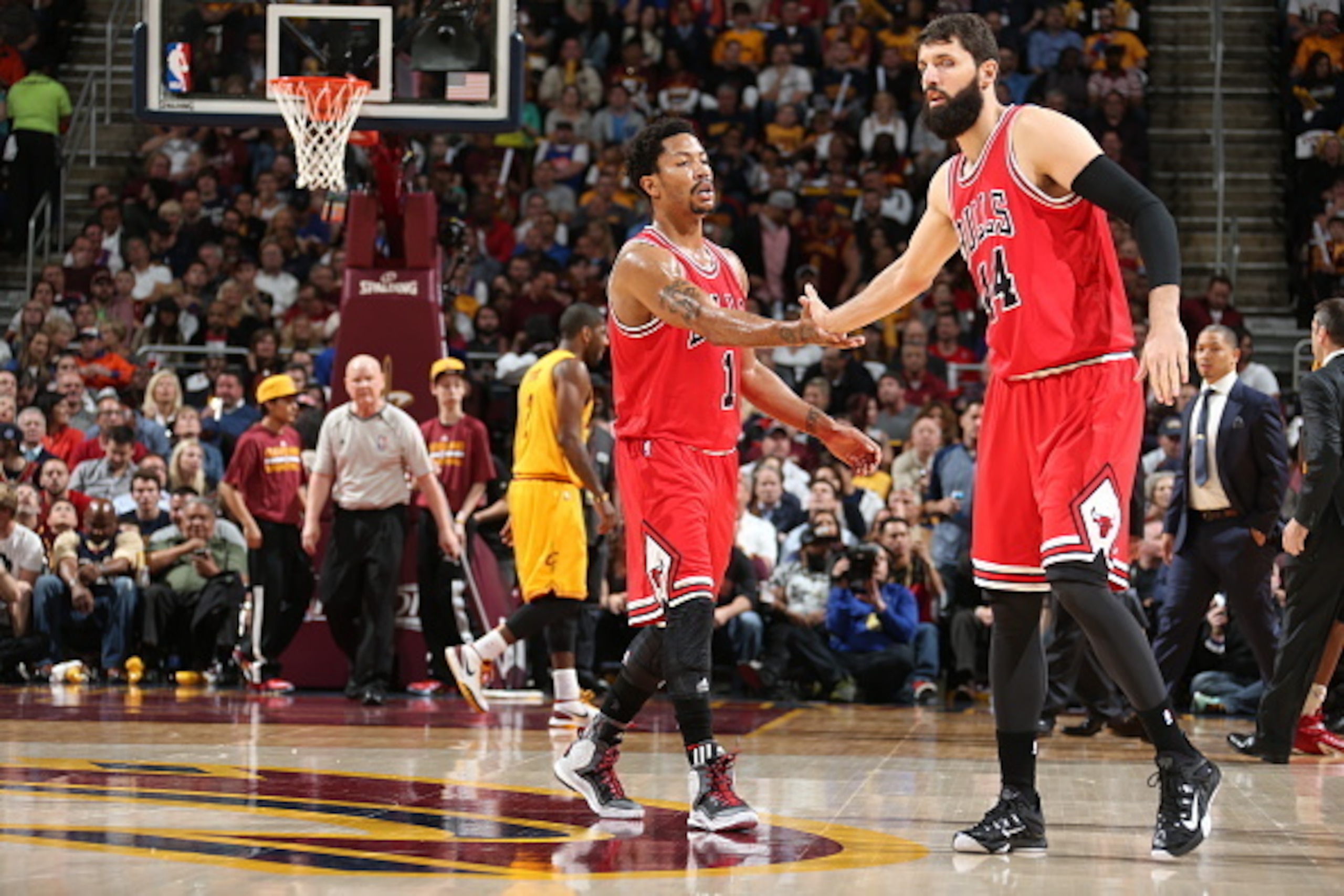 CLEVELAND, OH - MAY 12: Derrick Rose #1 and Nikola Mirotic #44 of the Chicago Bulls during the game against the Cleveland Cavaliers in Game Five of the Eastern Conference Semifinals of the NBA Playoffs at The Quicken Loans Arena on May 12, 2015 in Clevela