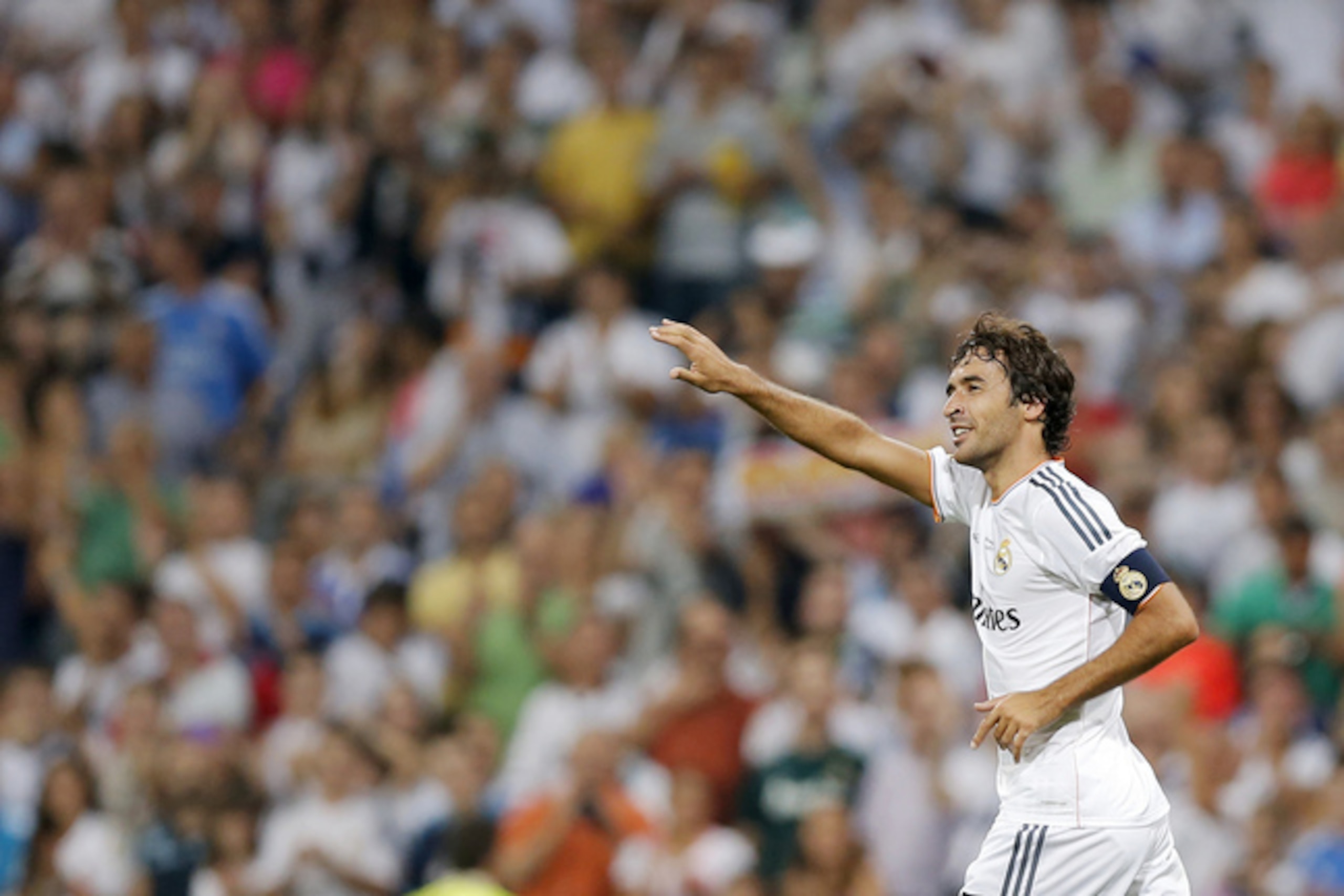 Raul has offered Xavi advice about the crowd sizes in Qatar. Raul has offered Xavi advice about the crowd sizes in Qatar.