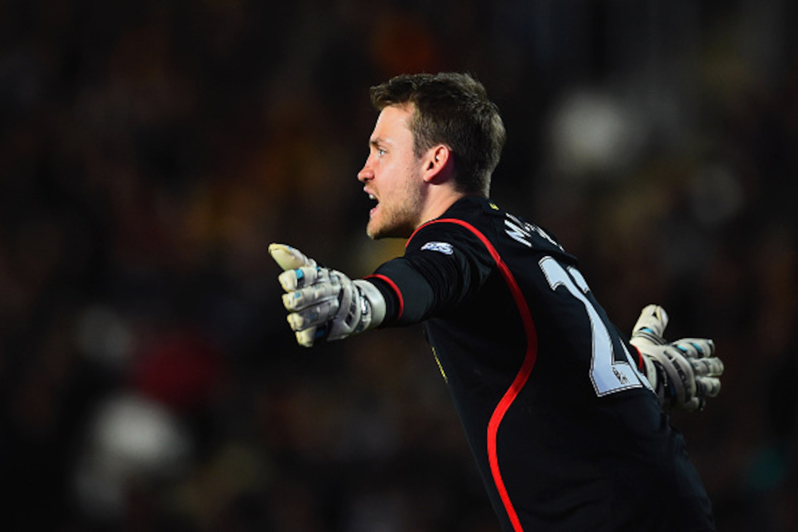 HULL, ENGLAND - APRIL 28: Simon Mignolet of Liverpool signals during the Barclays Premier League match between Hull City and Liverpool at KC Stadium on April 28, 2015 in Hull, England. (Photo by Laurence Griffiths/Getty Images) HULL, ENGLAND - APRIL 28: Simon Mignolet of Liverpool signals during the Barclays Premier League match between Hull City and Liverpool at KC Stadium on April 28, 2015 in Hull, England. (Photo by Laurence Griffiths/Getty Images)