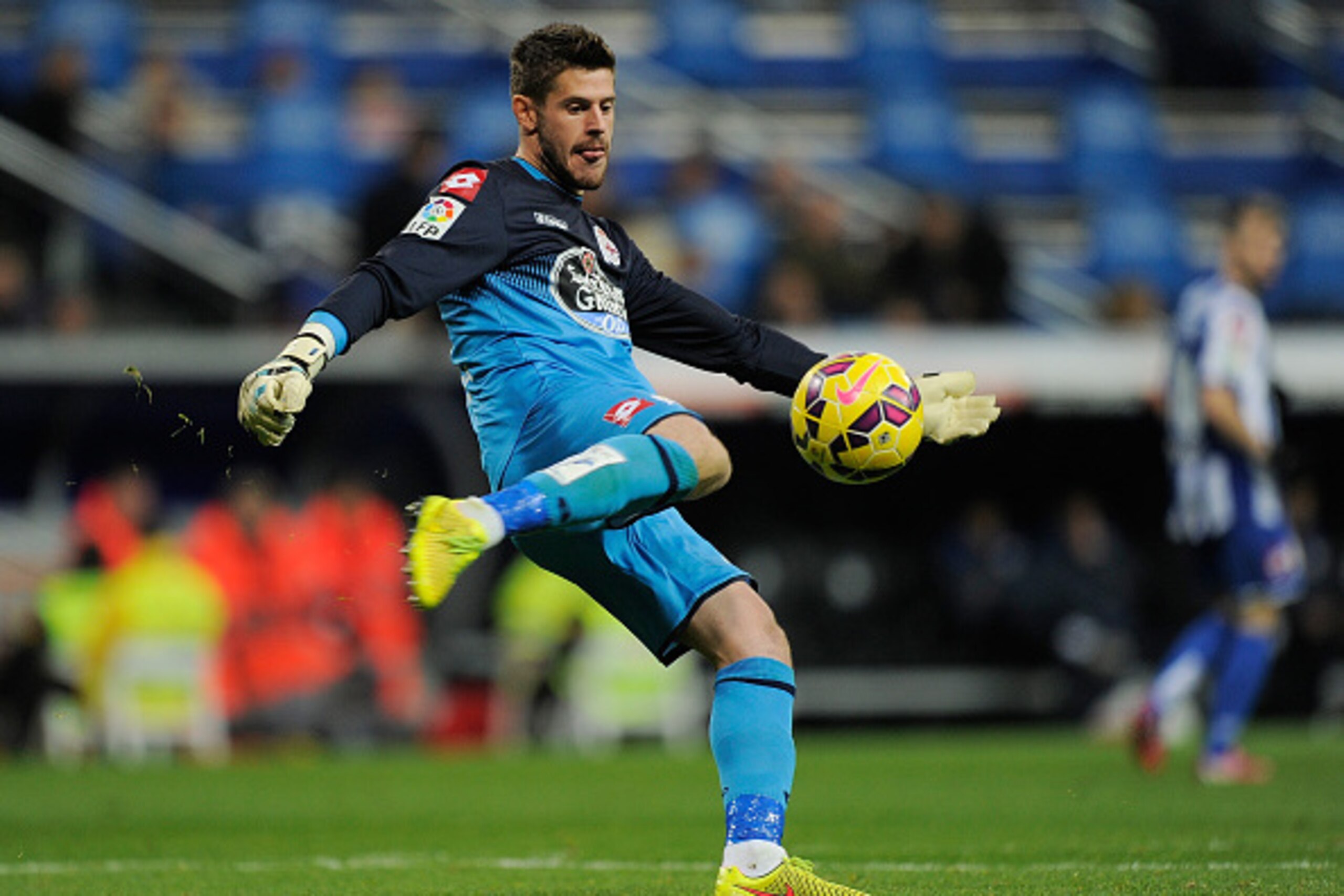 MADRID, SPAIN - FEBRUARY 15: Fabricio Agosto ''Fabri'' of RC Deportivo La Coruna clears the ball during the La Liga match between Real Madrid CF and RC Deportivo La Coruna at Estadio Santiago Bernabeu on February 15, 2015 in Madrid, Spain. (Photo by Den MADRID, SPAIN - FEBRUARY 15: Fabricio Agosto ''Fabri'' of RC Deportivo La Coruna clears the ball during the La Liga match between Real Madrid CF and RC Deportivo La Coruna at Estadio Santiago Bernabeu on February 15, 2015 in Madrid, Spain. (Photo by Den