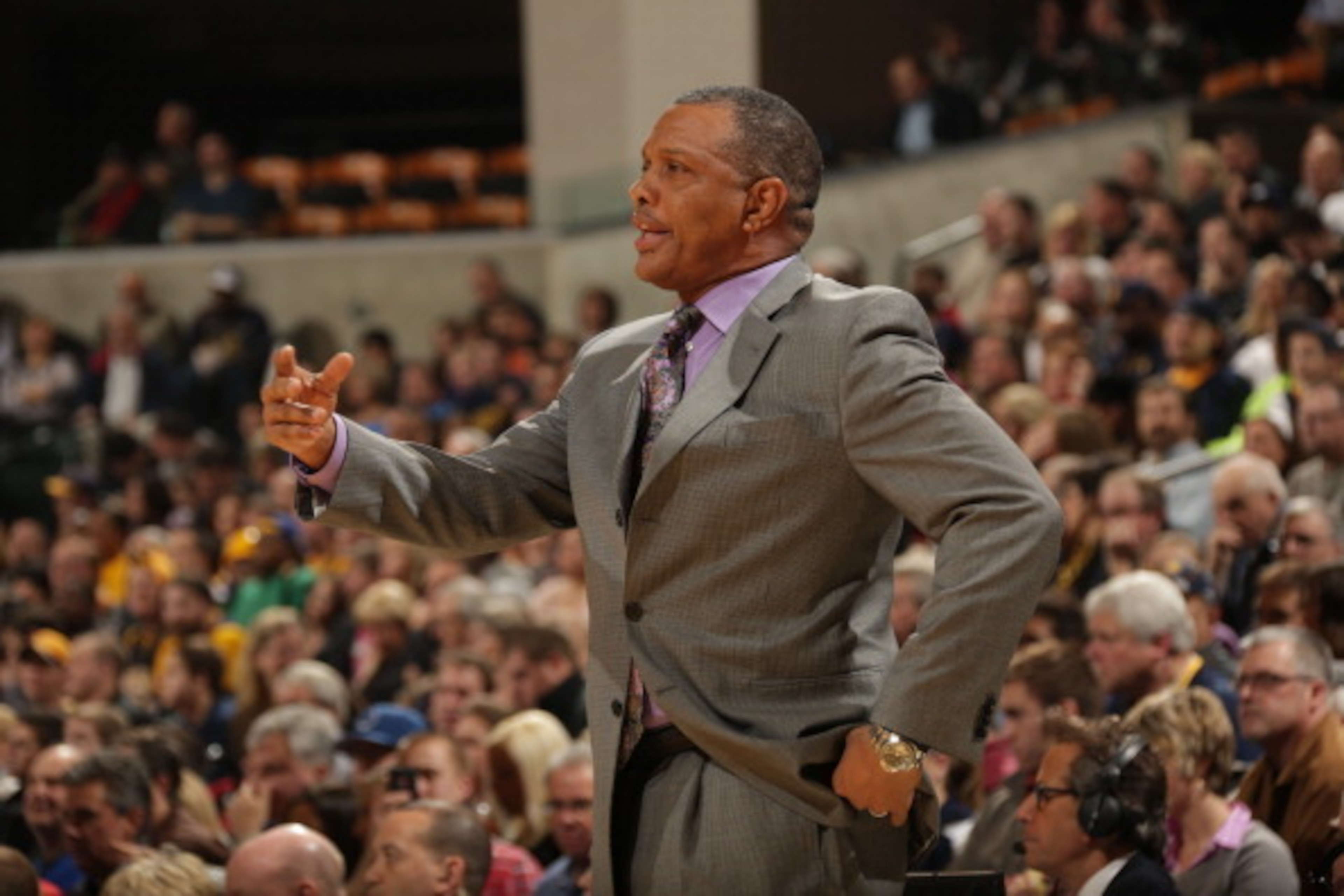 INDIANAPOLIS, IN - DECEMBER 28: Alvin Gentry Head Coach of the Phoenix Suns directs his team against the Indiana Pacers on December 28, 2012 at Bankers Life Fieldhouse in Indianapolis, Indiana. NOTE TO USER: User expressly acknowledges and agrees that, b INDIANAPOLIS, IN - DECEMBER 28: Alvin Gentry Head Coach of the Phoenix Suns directs his team against the Indiana Pacers on December 28, 2012 at Bankers Life Fieldhouse in Indianapolis, Indiana. NOTE TO USER: User expressly acknowledges and agrees that, b