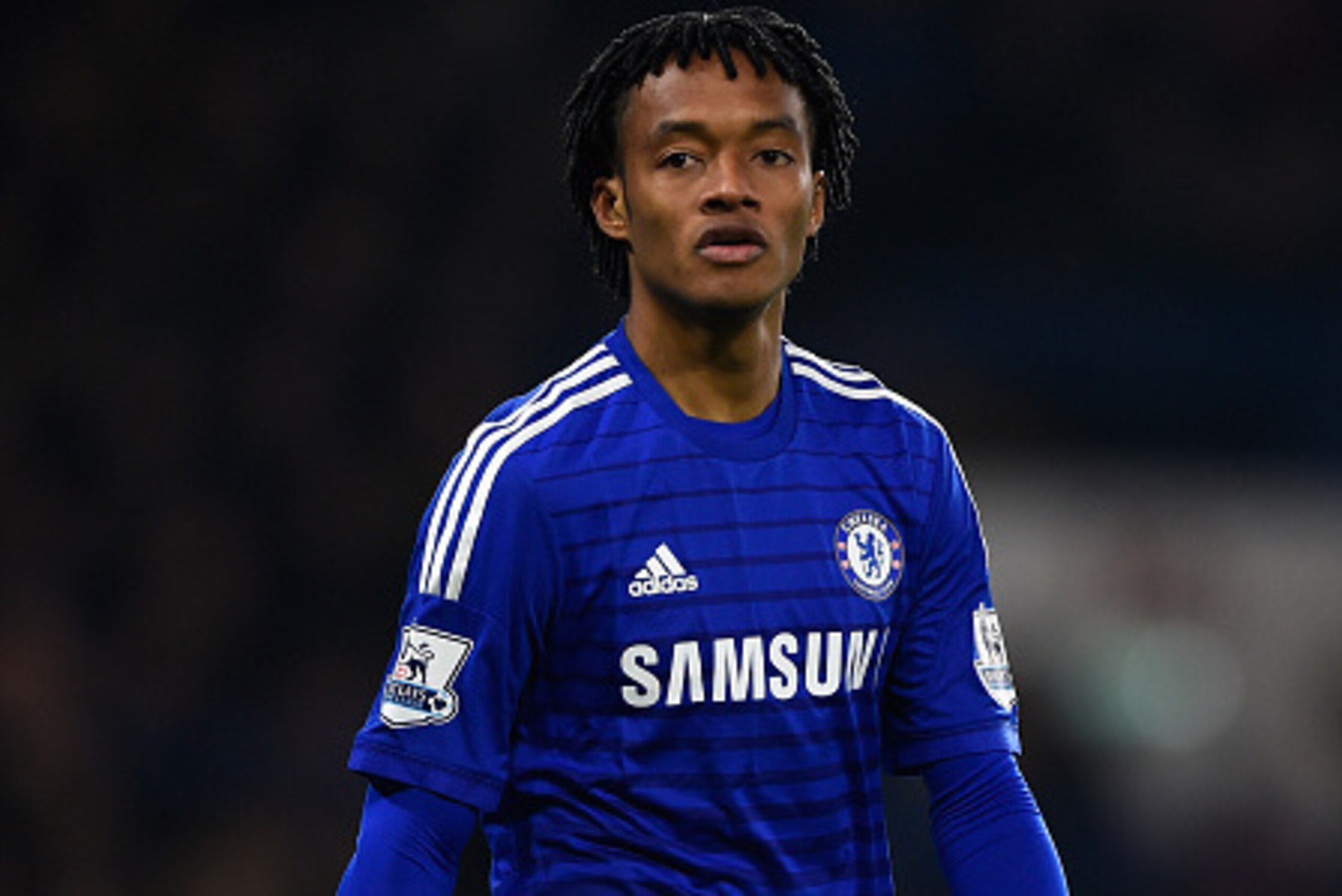 LONDON, ENGLAND - FEBRUARY 11:  Juan Cuadrado  of Chelsea in action during the Barclays Premier League match between Chelsea and Everton at Stamford Bridge on February 11, 2015 in London, England.  (Photo by Mike Hewitt/Getty Images)