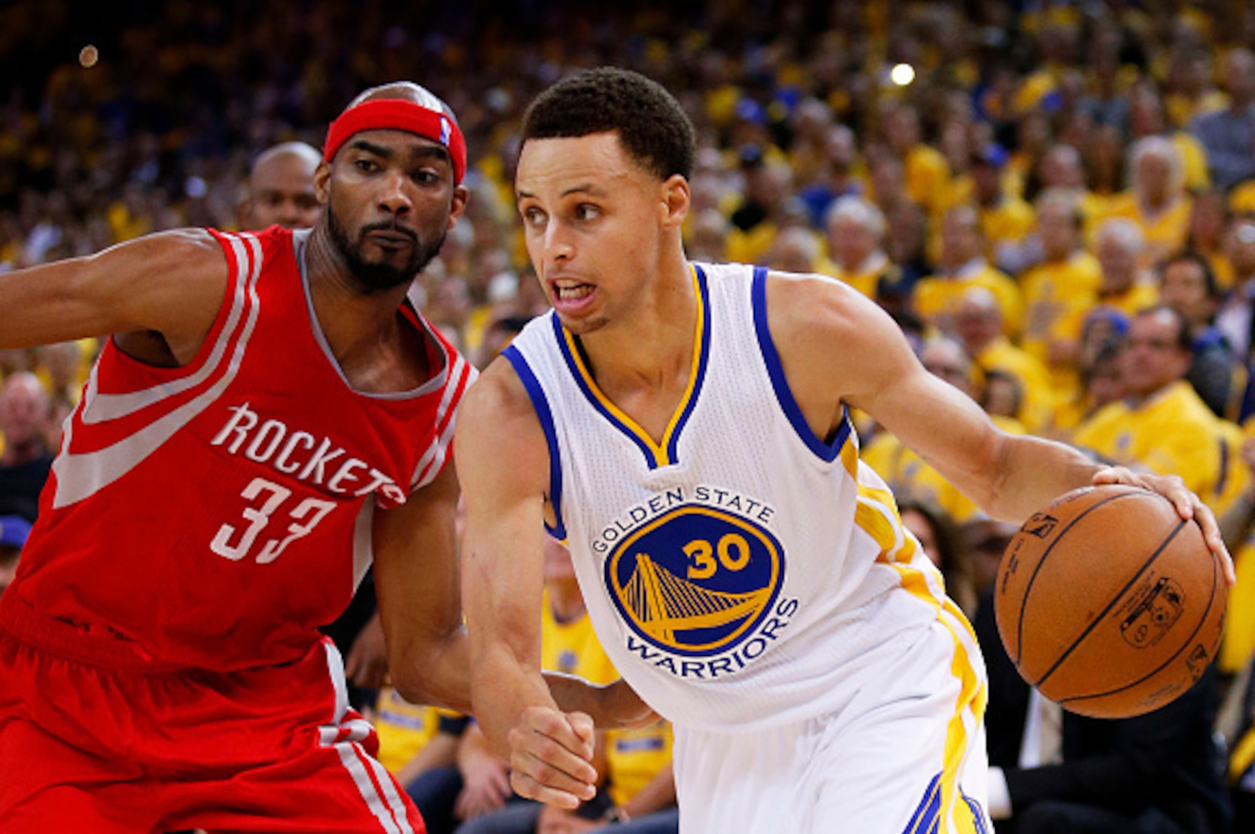 OAKLAND, CA - MAY 19:  Stephen Curry #30 of the Golden State Warriors drives against Corey Brewer #33 of the Houston Rockets in the fourth quarter during Game One of the Western Conference Finals of the 2015 NBA Playoffs at ORACLE Arena on May 19, 2015 in
