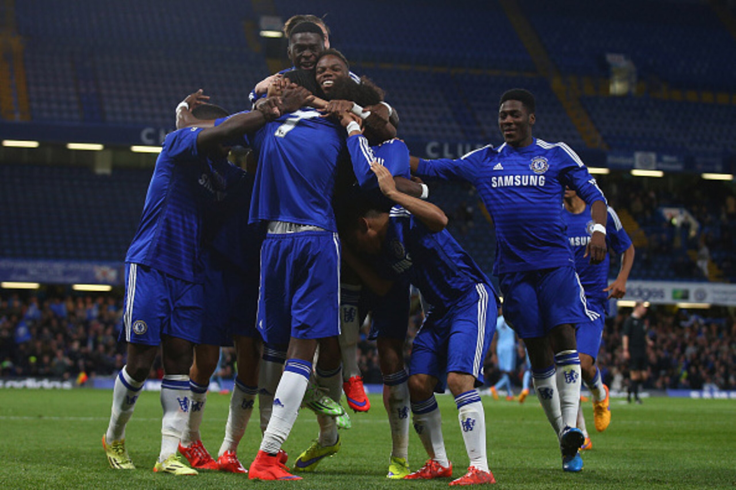 LONDON, ENGLAND - APRIL 27:  Tammy Abraham of Chelsea celebrates scoring a goal during the FA Youth Cup Fina, Second Leg match between Chelsea and Manchester City at Stamford Bridge on April 27, 2015 in London, England.  (Photo by Ian Walton/Getty Images)
