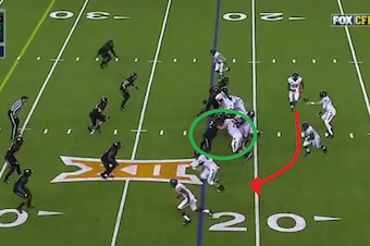 Shawn Oakman engages blocker against jet sweep.