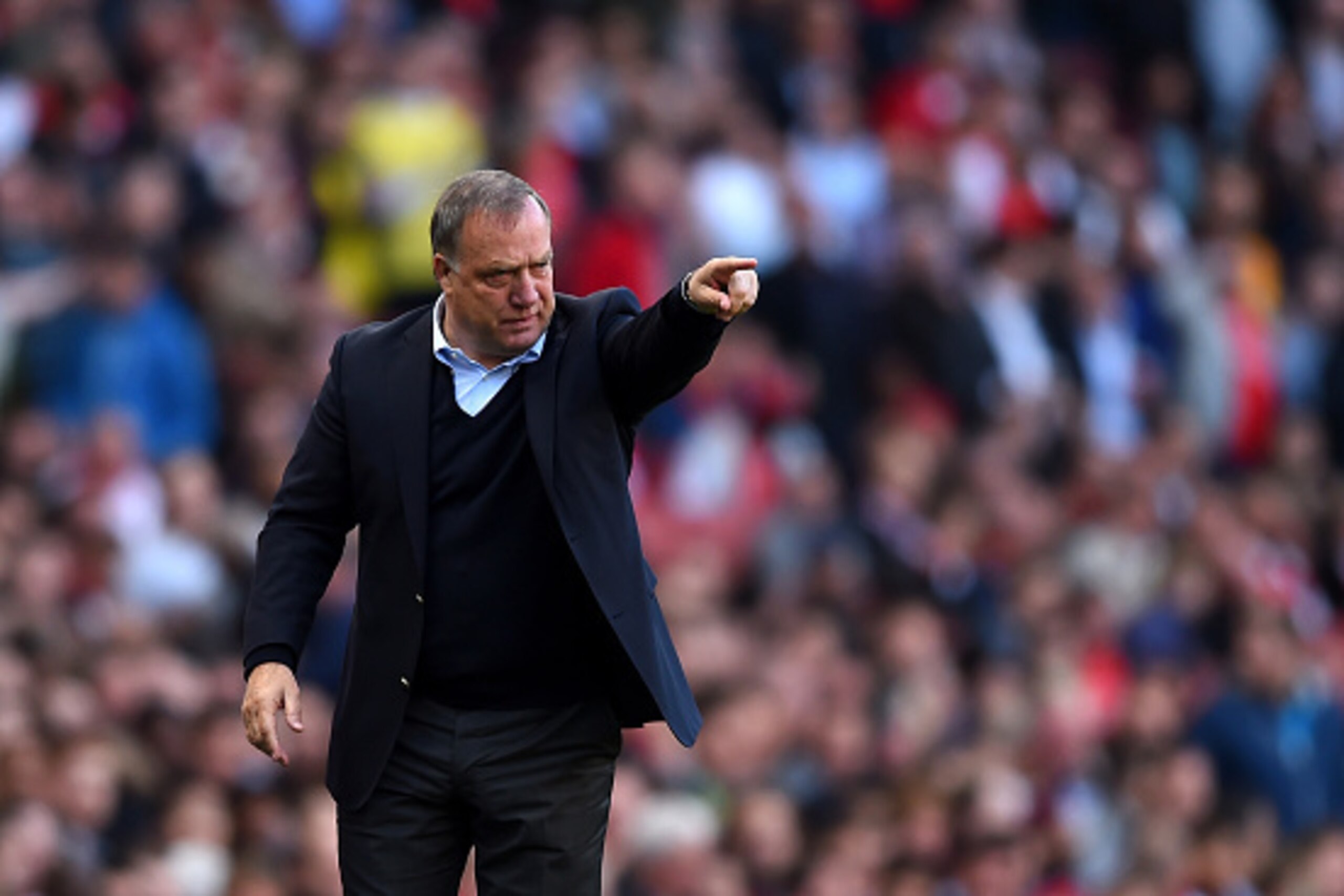 LONDON, ENGLAND - MAY 20:  Dick Advocaat, Manager of Sunderland reacts during the Barclays Premier League match between Arsenal and Sunderland at Emirates Stadium on May 20, 2015 in London, England.  (Photo by Shaun Botterill/Getty Images)