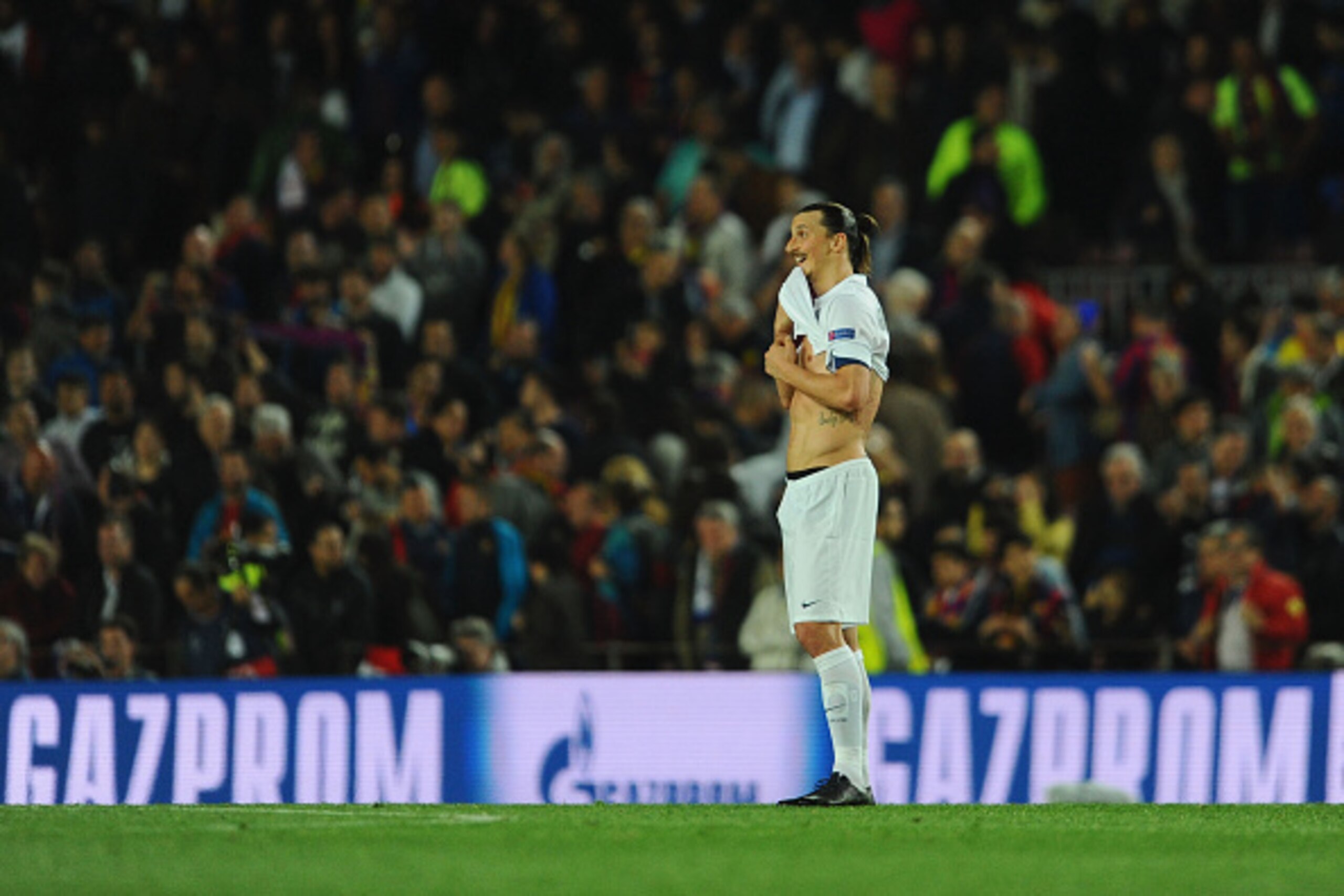 BARCELONA, SPAIN - APRIL 21:  Zlatan Ibrahimovic of PSG looks dejected after the UEFA Champions League Quarter Final second leg match between FC Barcelona and Paris Saint-Germain at Camp Nou on April 21, 2015 in Barcelona, Spain.  (Photo by David Ramos/Ge