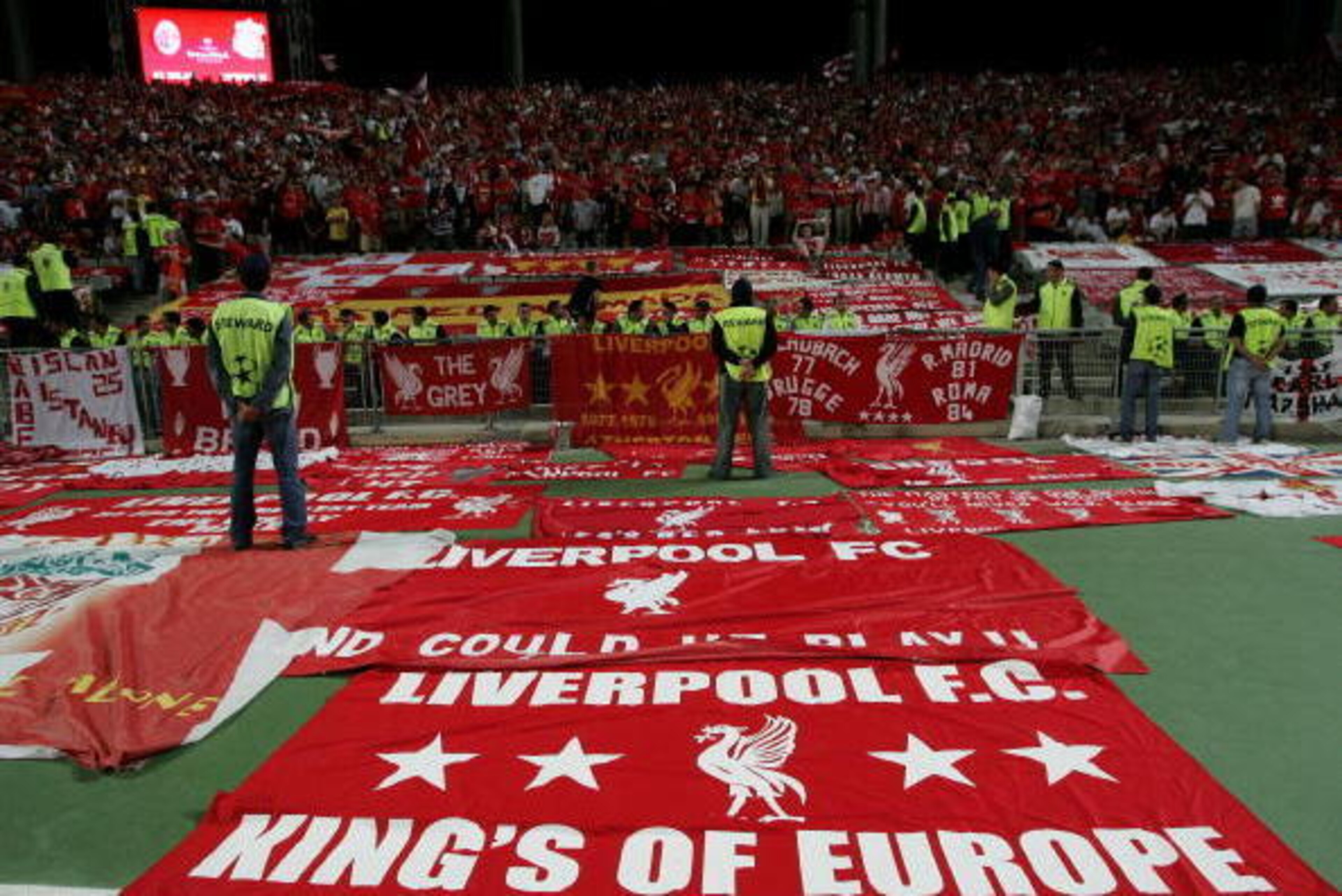 ISTANBUL, TURKEY - MAY 25: Liverpool fans wait for the start of the European Champions League final between Liverpool and AC Milan on May 25, 2005 at the Ataturk Olympic Stadium in Istanbul, Turkey. (Photo by Clive Brunskill/Getty Images) ISTANBUL, TURKEY - MAY 25: Liverpool fans wait for the start of the European Champions League final between Liverpool and AC Milan on May 25, 2005 at the Ataturk Olympic Stadium in Istanbul, Turkey. (Photo by Clive Brunskill/Getty Images)