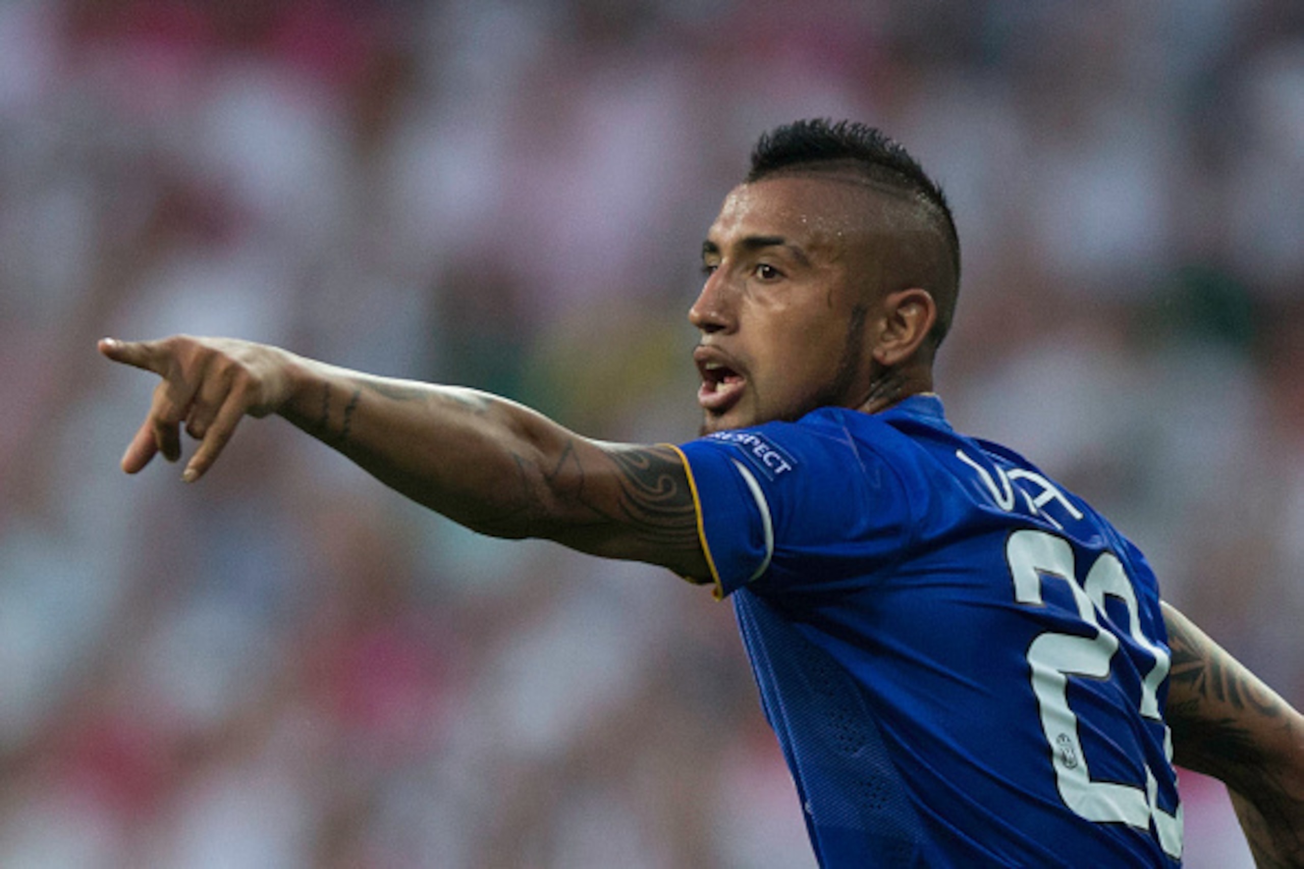 MADRID, SPAIN - MAY 13: Arturo Vidal of Juventus protests during the UEFA Champions League semi-final second leg match between Real Madrid CF and Juventus at Estadio Santiago Bernabeu on May 13, 2015 in Madrid, Spain. (Photo by Gonzalo Arroyo Moreno/Gett MADRID, SPAIN - MAY 13: Arturo Vidal of Juventus protests during the UEFA Champions League semi-final second leg match between Real Madrid CF and Juventus at Estadio Santiago Bernabeu on May 13, 2015 in Madrid, Spain. (Photo by Gonzalo Arroyo Moreno/Gett