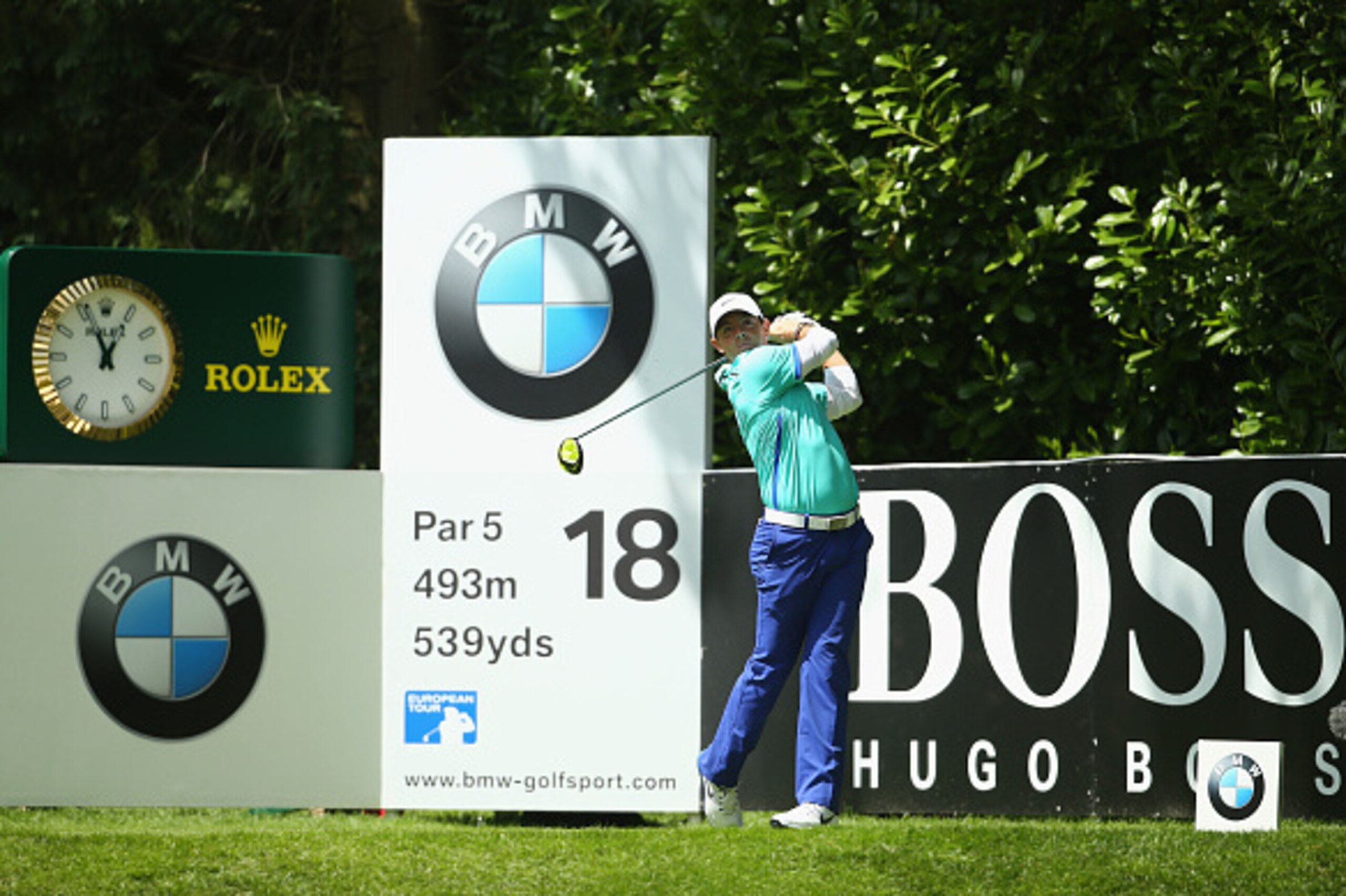VIRGINIA WATER, ENGLAND - MAY 21:  Rory McIlroy of Northern Ireland tees off on the 18th hole during day 1 of the BMW PGA Championship at Wentworth on May 21, 2015 in Virginia Water, England.  (Photo by Richard Heathcote/Getty Images)
