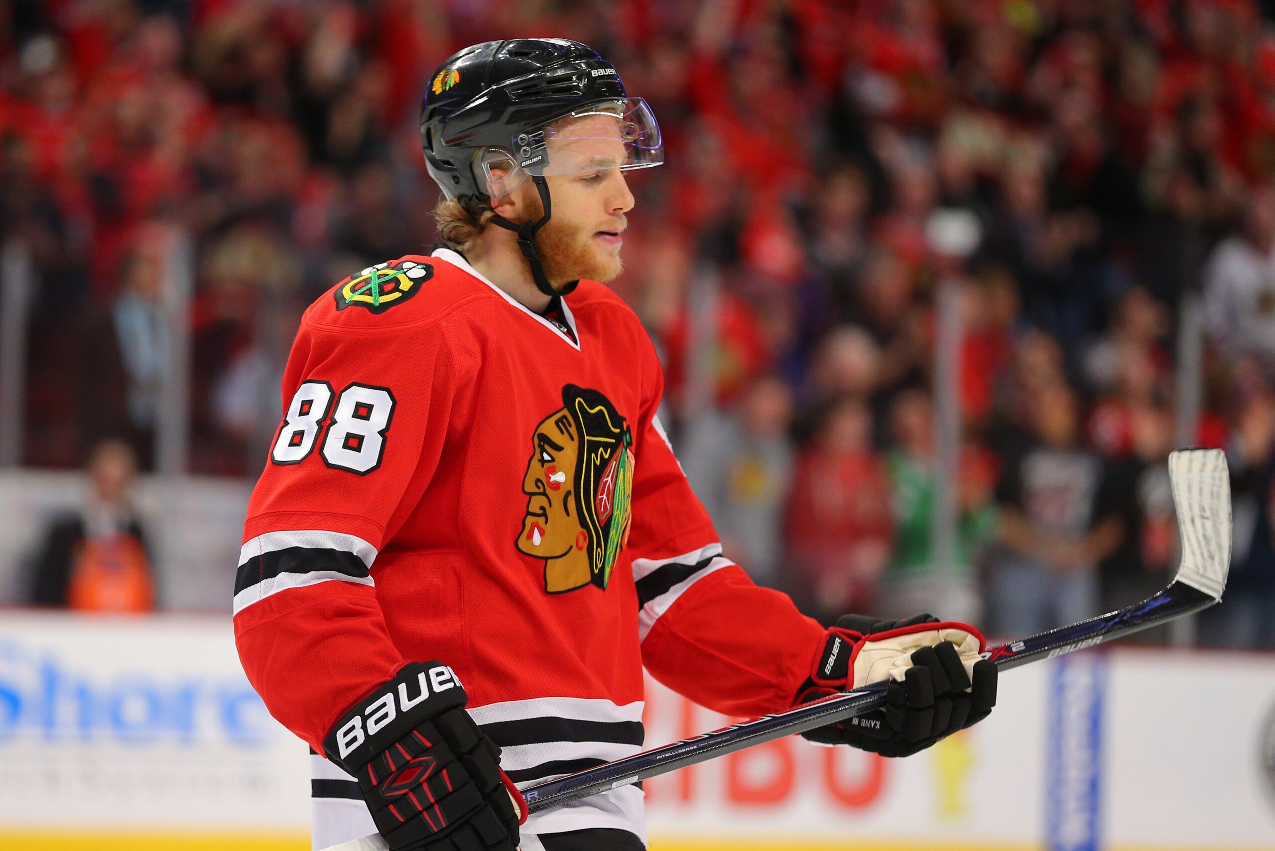 May 21, 2015; Chicago, IL, USA; Chicago Blackhawks right wing Patrick Kane (88) celebrates after scoring in the first period in game three of the Western Conference Final of the 2015 Stanley Cup Playoffs against the Anaheim Ducks at United Center. Mandato