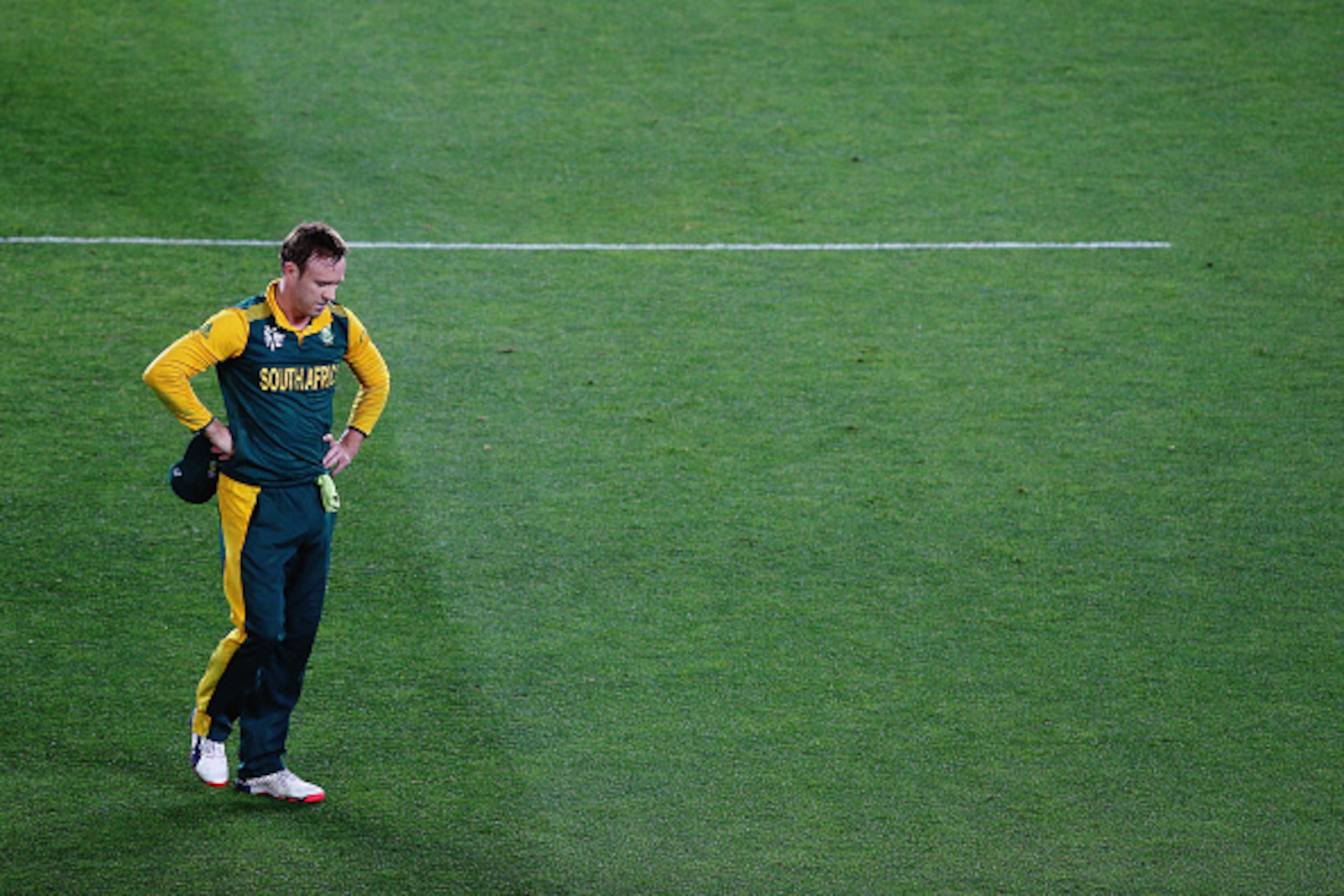 AUCKLAND, NEW ZEALAND - MARCH 24:  AB de Villiers of South Africa looks on during the 2015 Cricket World Cup Semi Final match between New Zealand and South Africa at Eden Park on March 24, 2015 in Auckland, New Zealand.  (Photo by Hannah Peters/Getty Imag