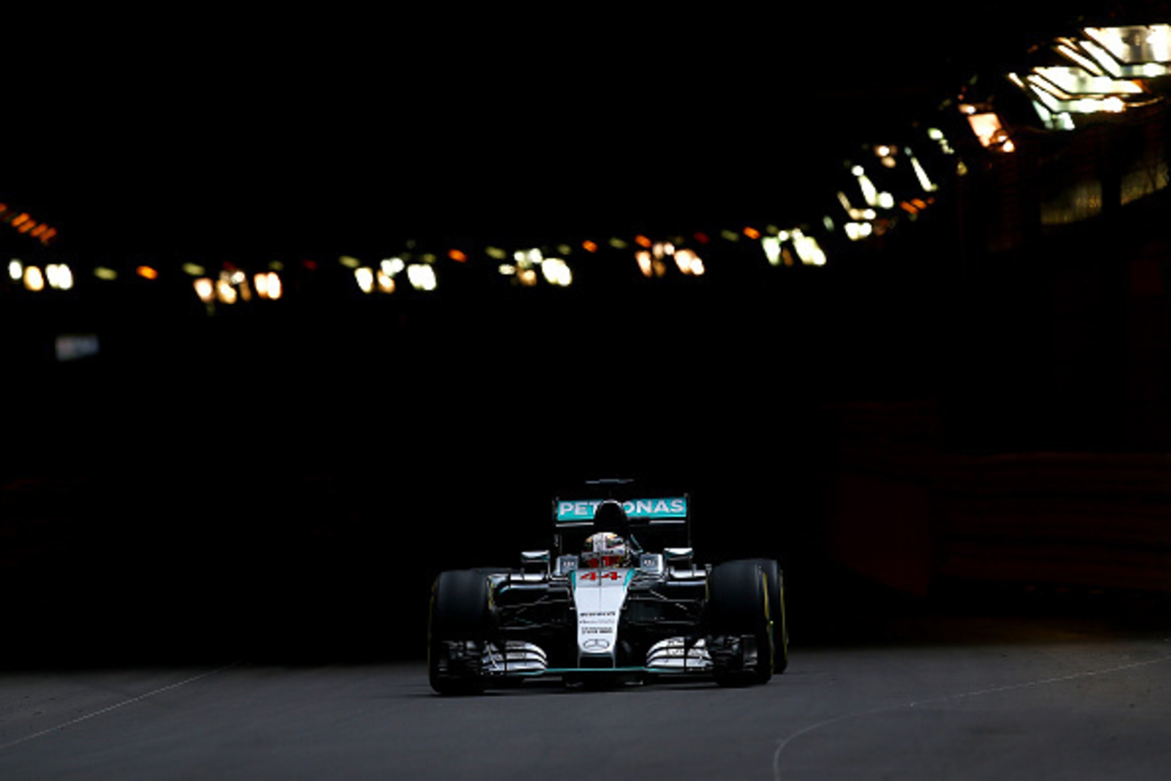 MONTE-CARLO, MONACO - MAY 21:  Lewis Hamilton of Great Britain and Mercedes GP drives during practice for the Monaco Formula One Grand Prix at Circuit de Monaco on May 21, 2015 in Monte-Carlo, Monaco.  (Photo by Dan Istitene/Getty Images)